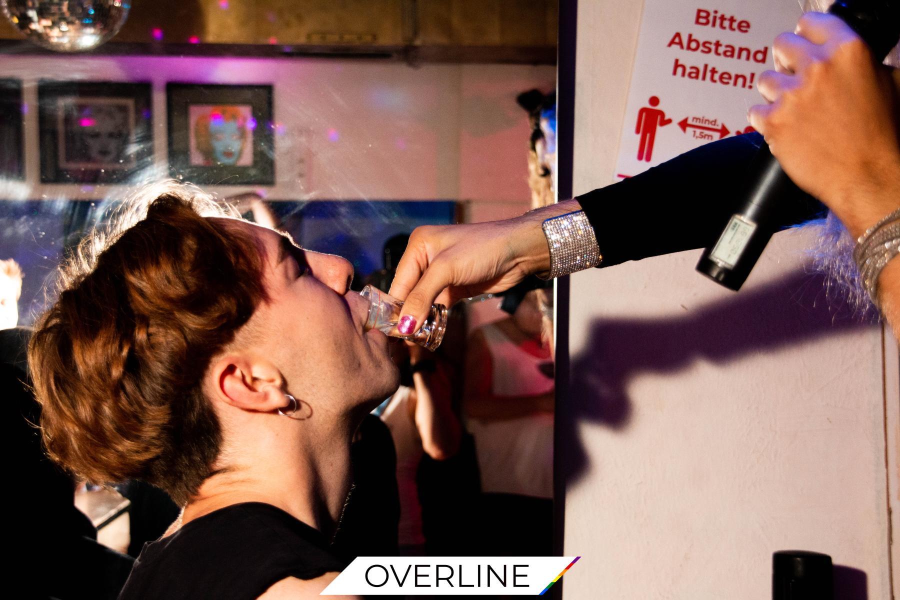 Pink Bar - Megan and Carla 08.08.2020 | Bild 42