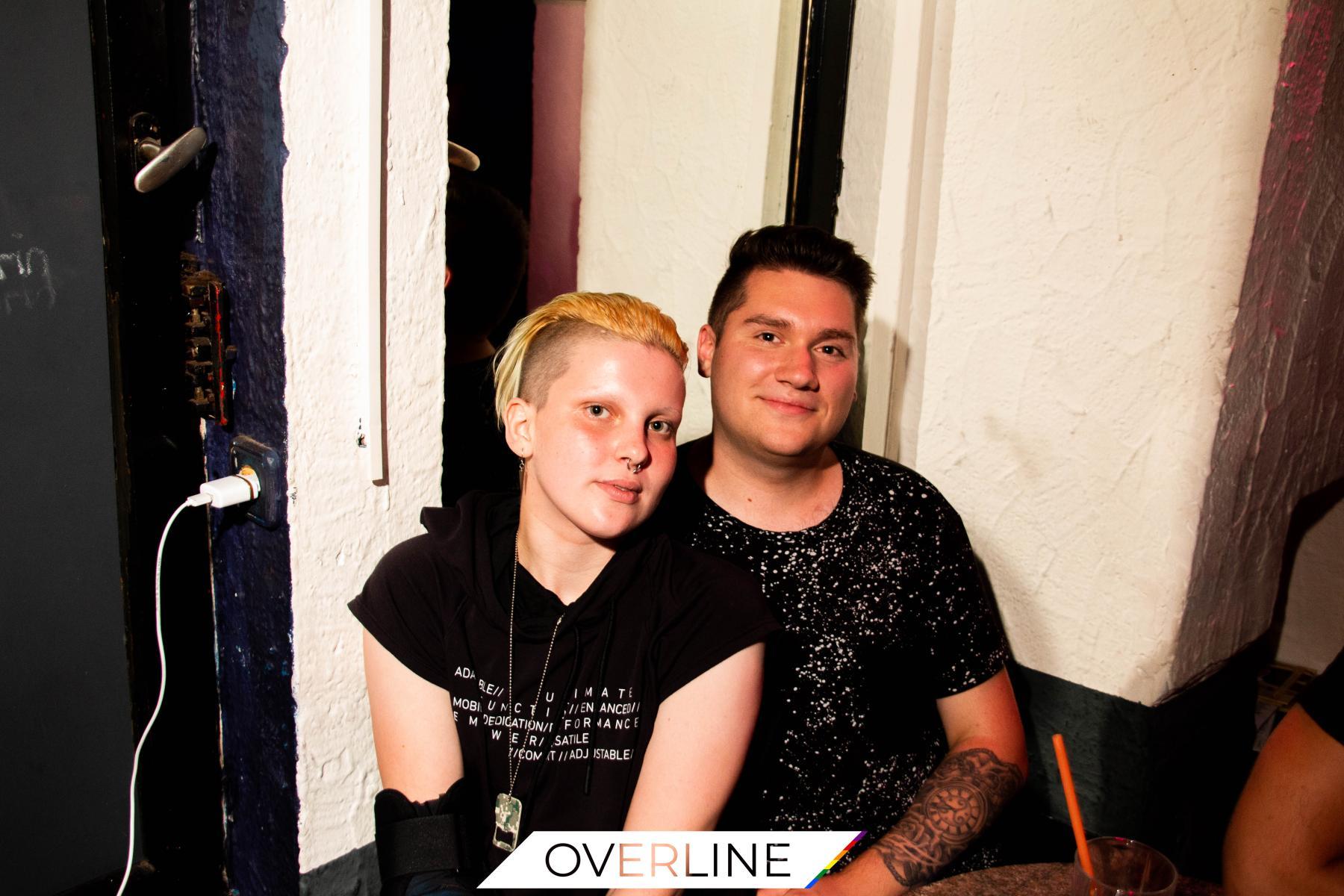 Pink Bar - Megan and Carla 08.08.2020 | Bild 7