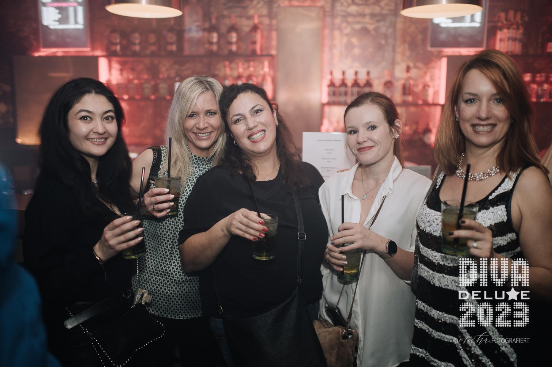 Diva Deluxe  18.11.2023 | Bild 10