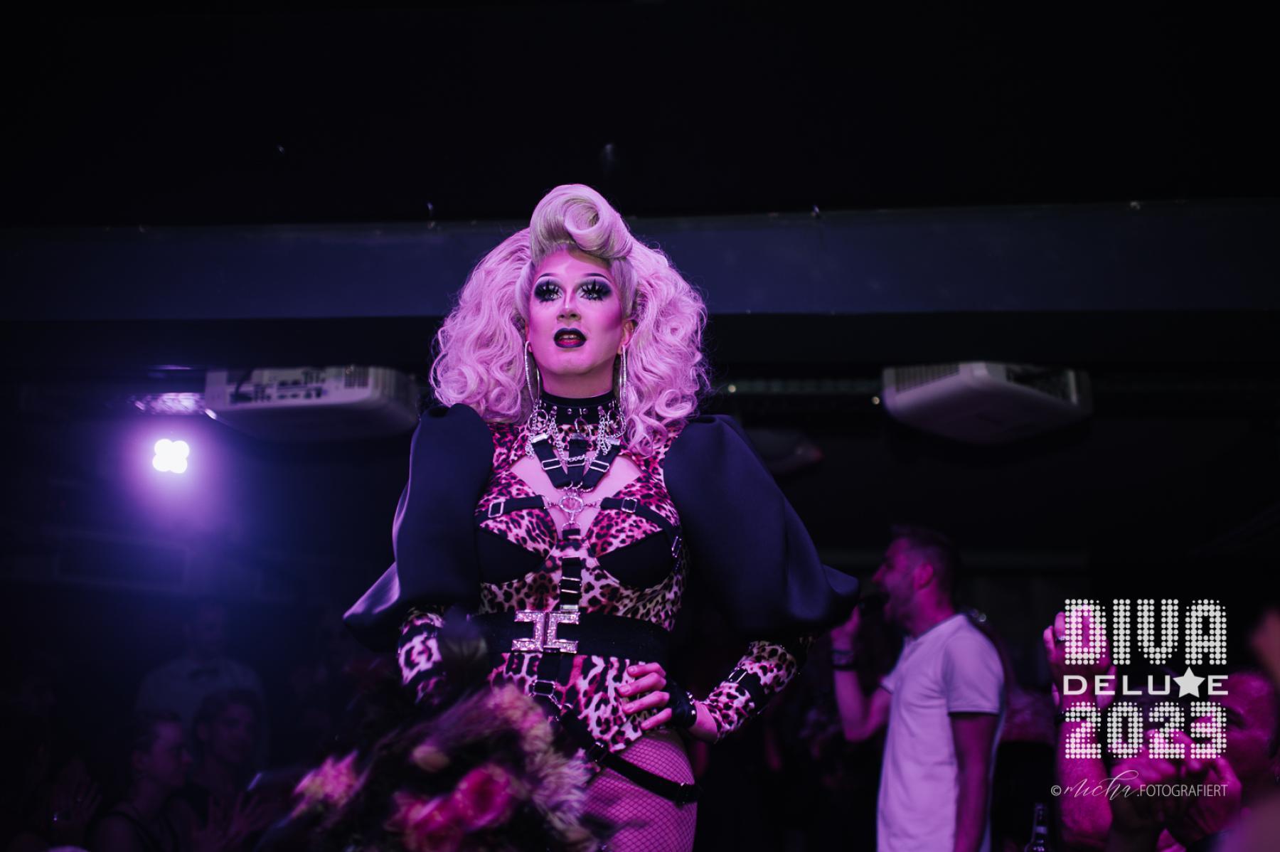 Diva Deluxe  18.11.2023 | Bild 105