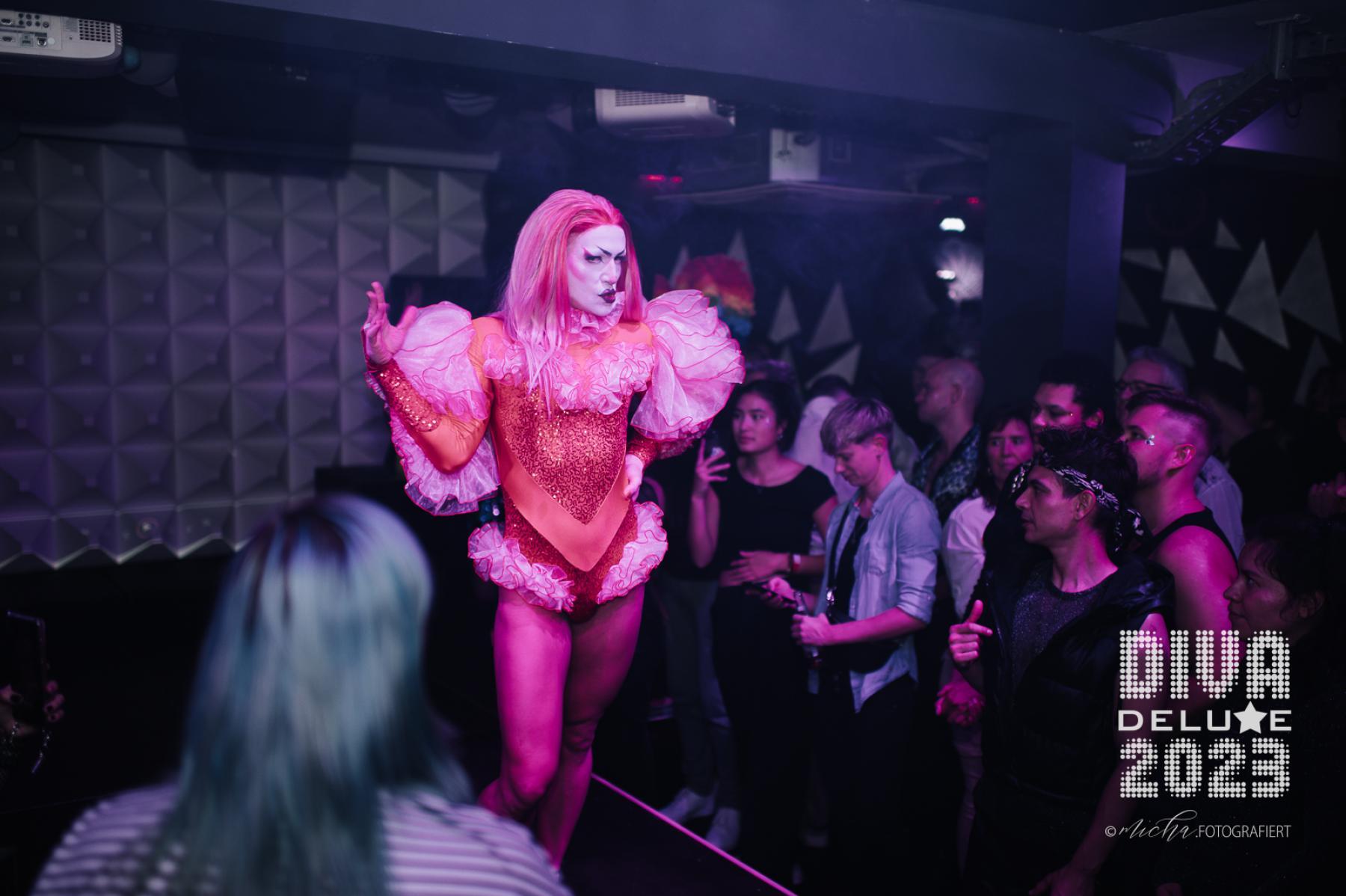 Diva Deluxe  18.11.2023 | Bild 119