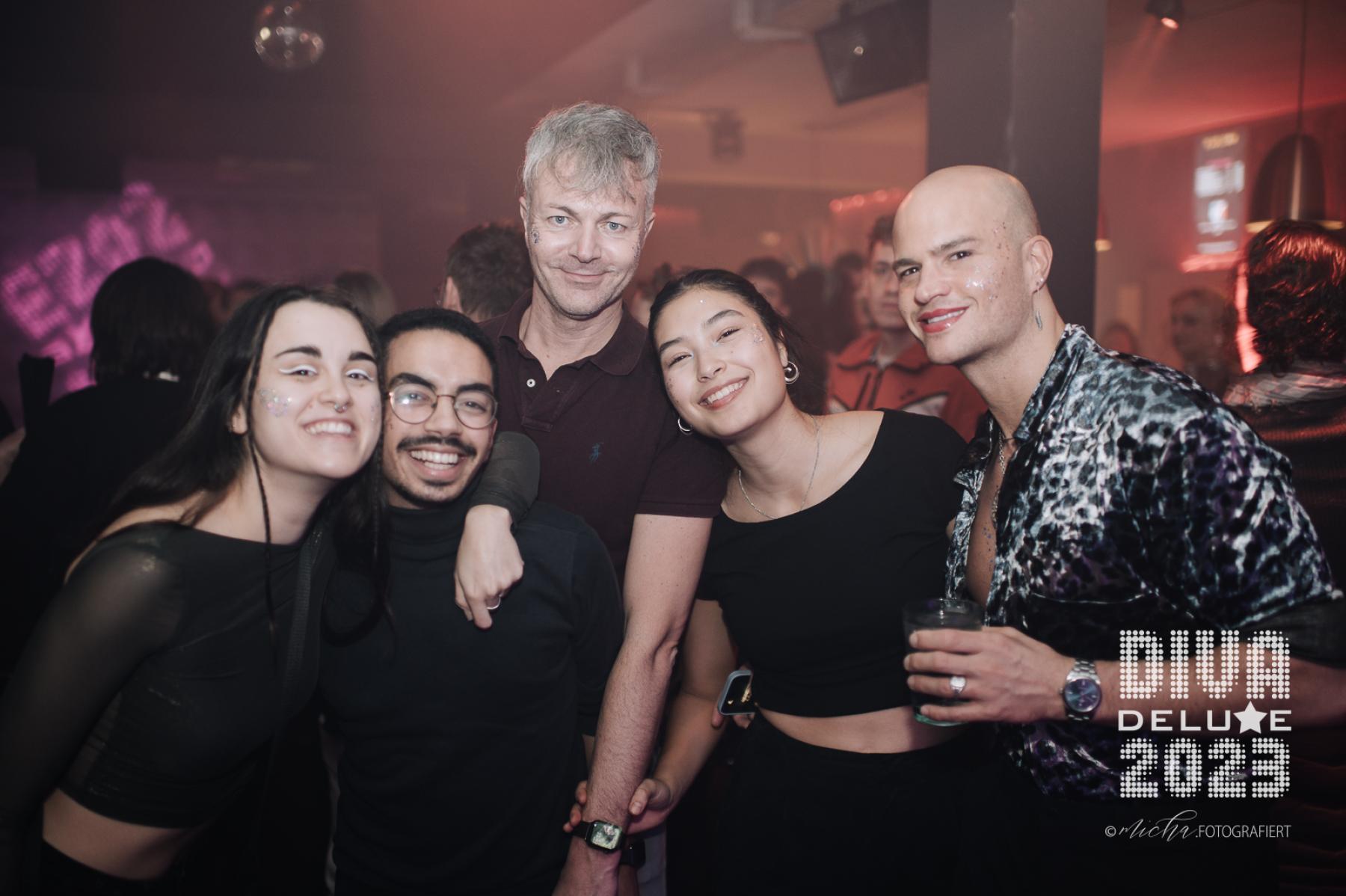 Diva Deluxe  18.11.2023 | Bild 131