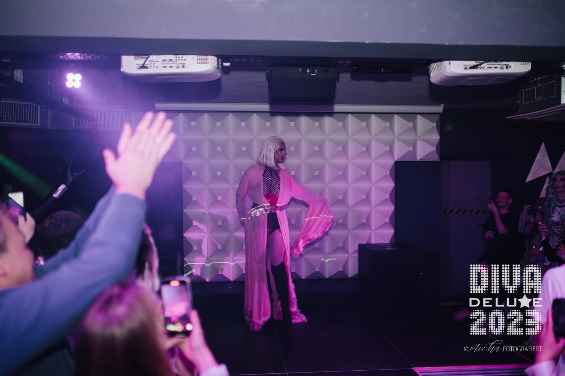 Diva Deluxe  18.11.2023 | Bild 146