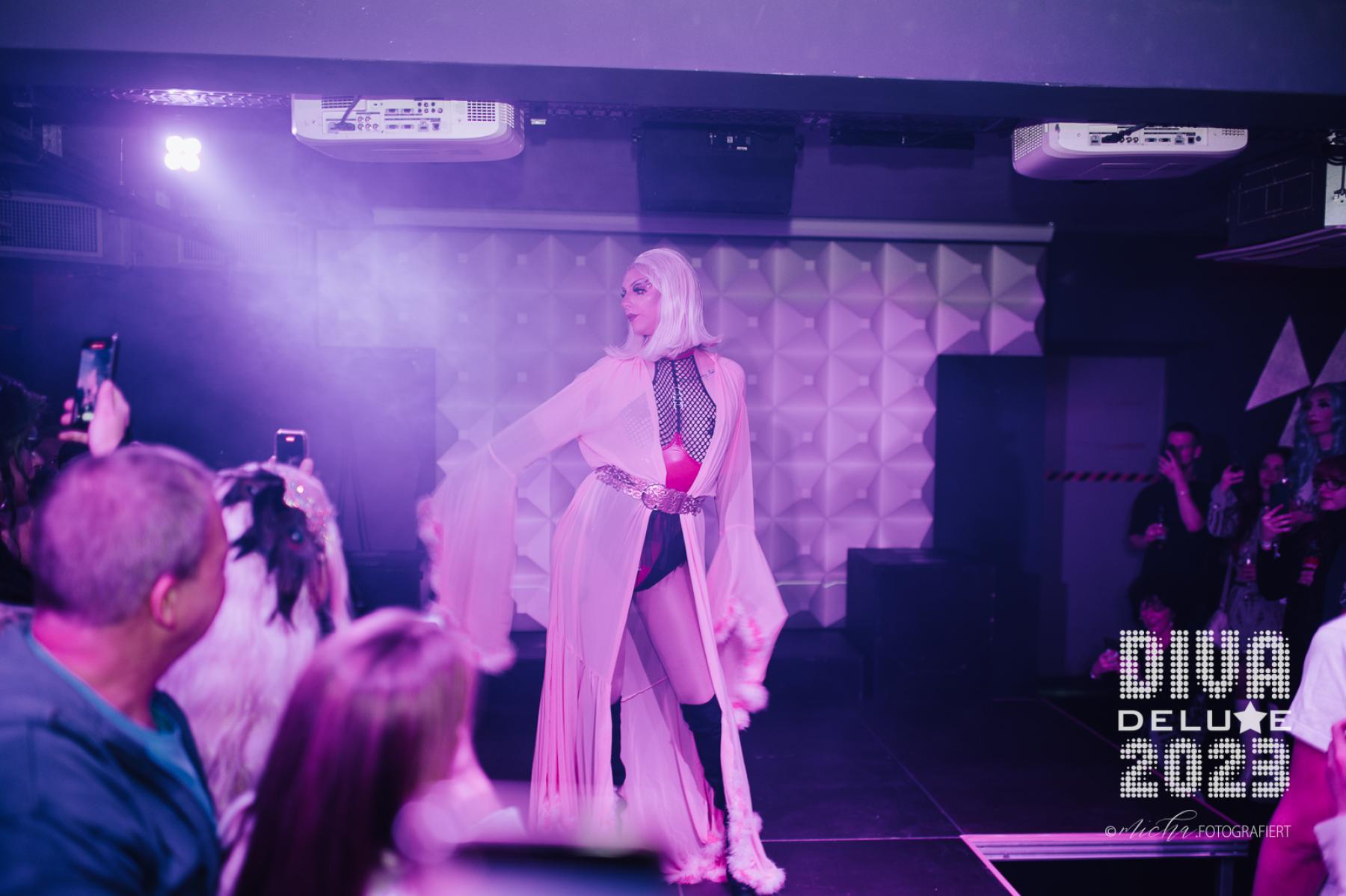 Diva Deluxe  18.11.2023 | Bild 147