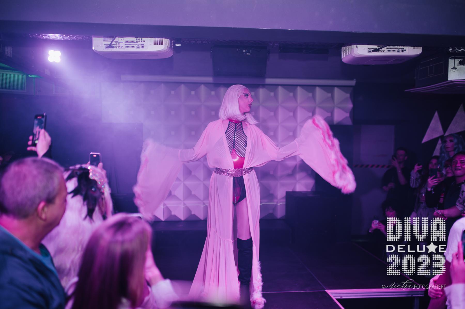 Diva Deluxe  18.11.2023 | Bild 148