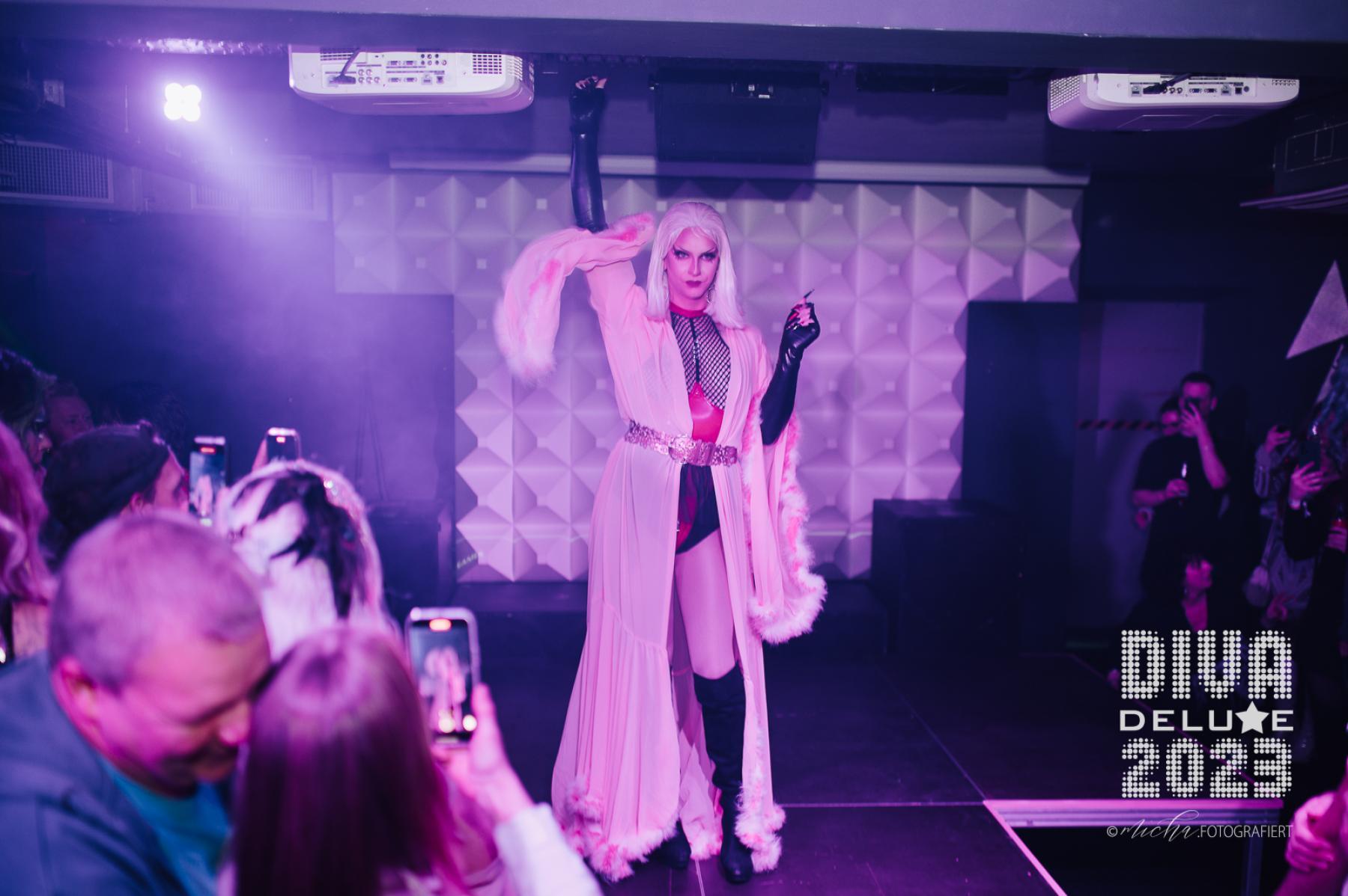 Diva Deluxe  18.11.2023 | Bild 149