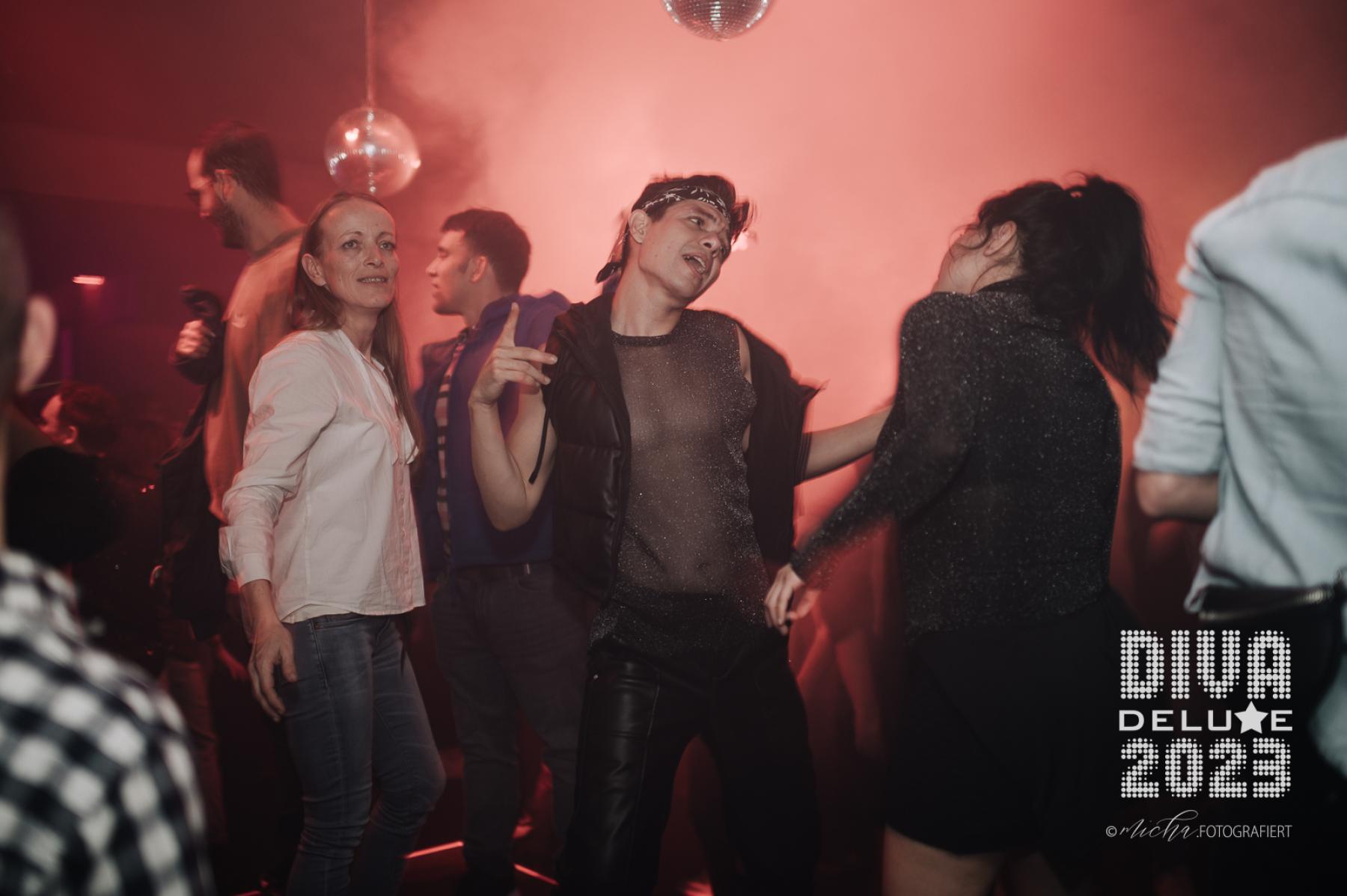 Diva Deluxe  18.11.2023 | Bild 15