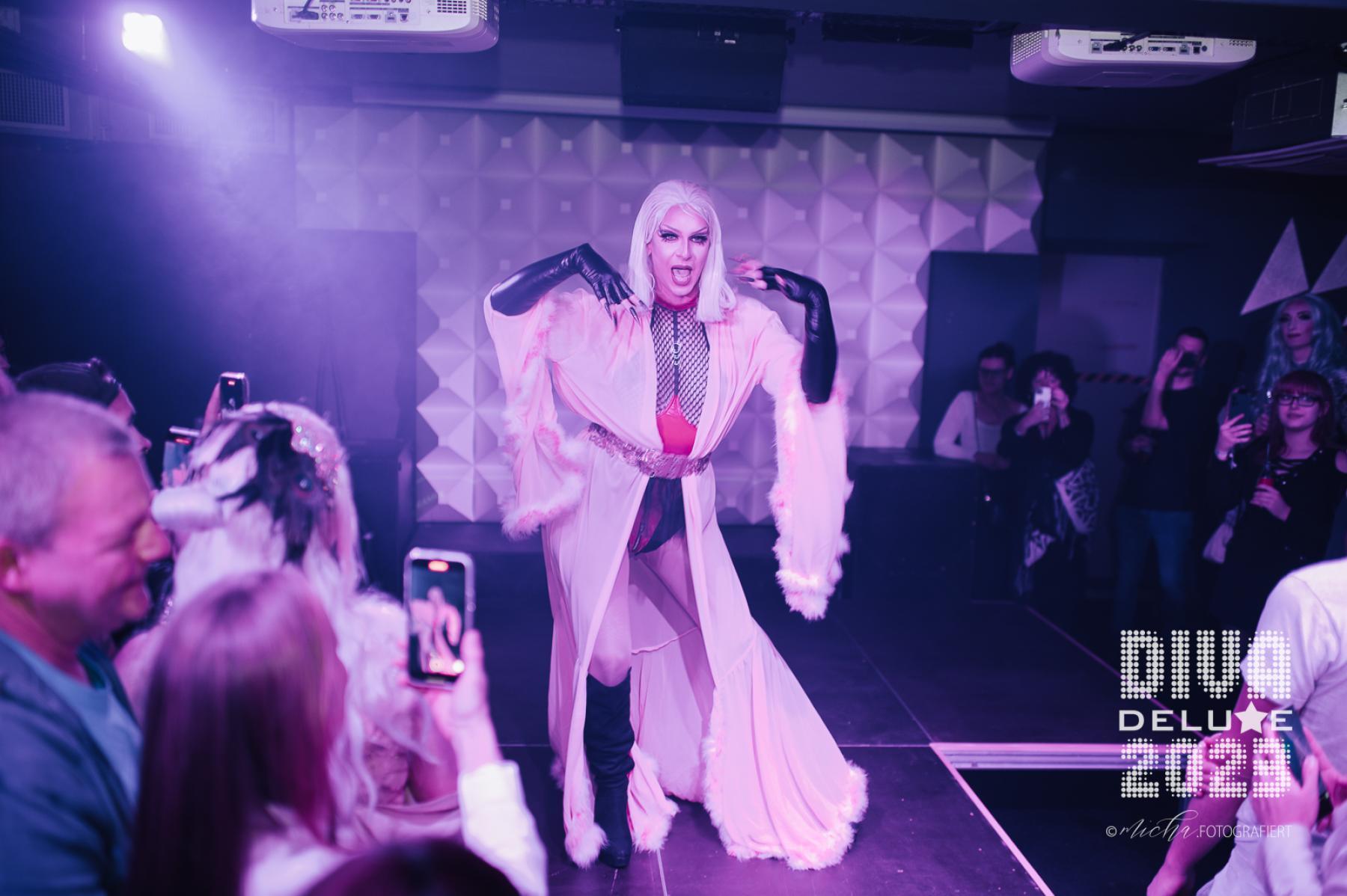 Diva Deluxe  18.11.2023 | Bild 152