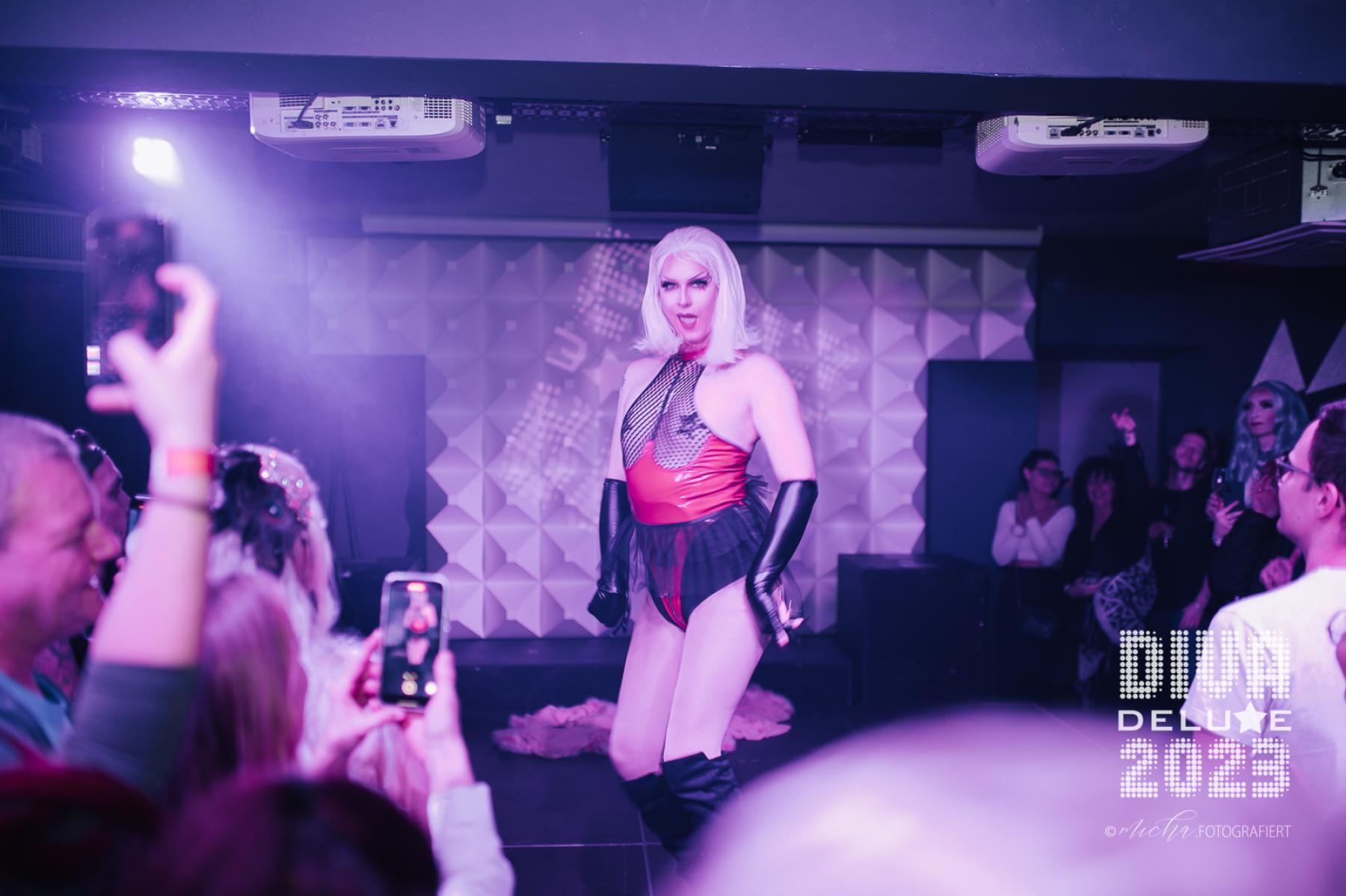 Diva Deluxe  18.11.2023 | Bild 156
