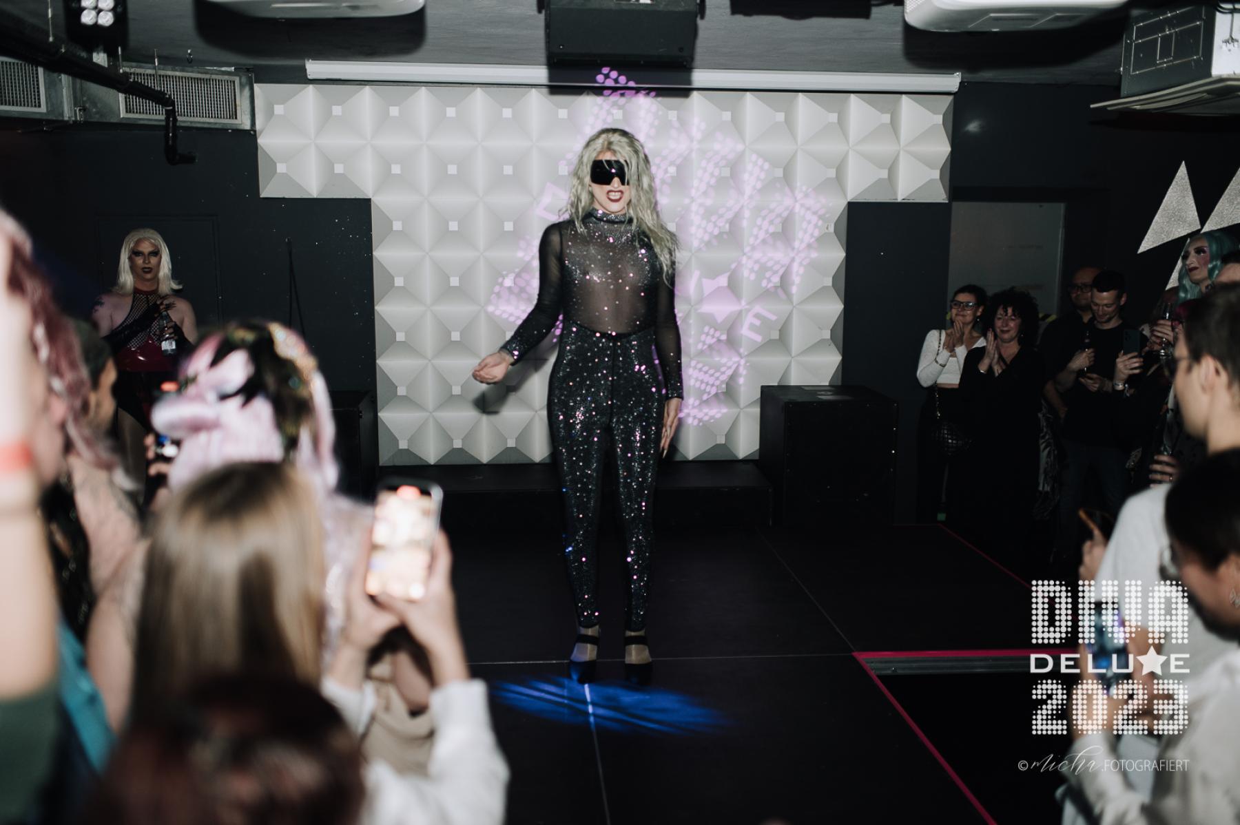 Diva Deluxe  18.11.2023 | Bild 174