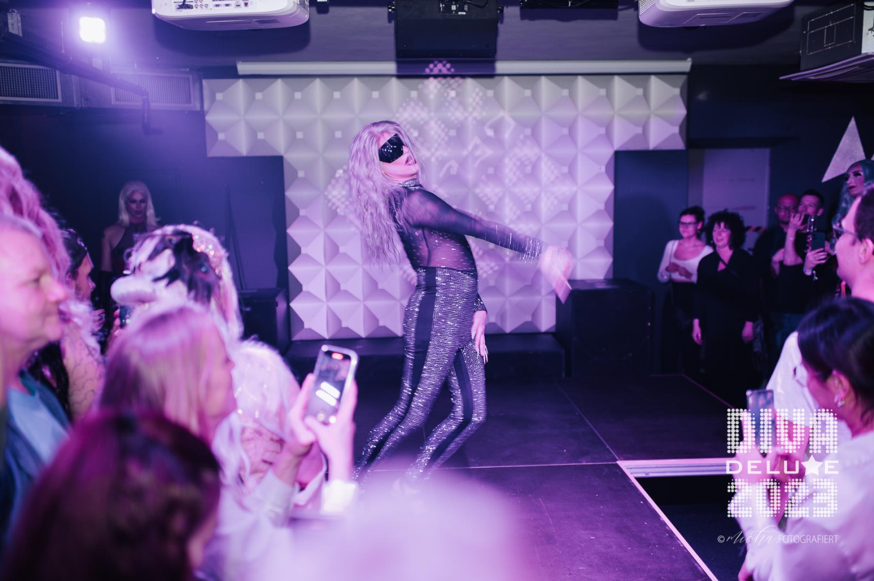 Diva Deluxe  18.11.2023 | Bild 178