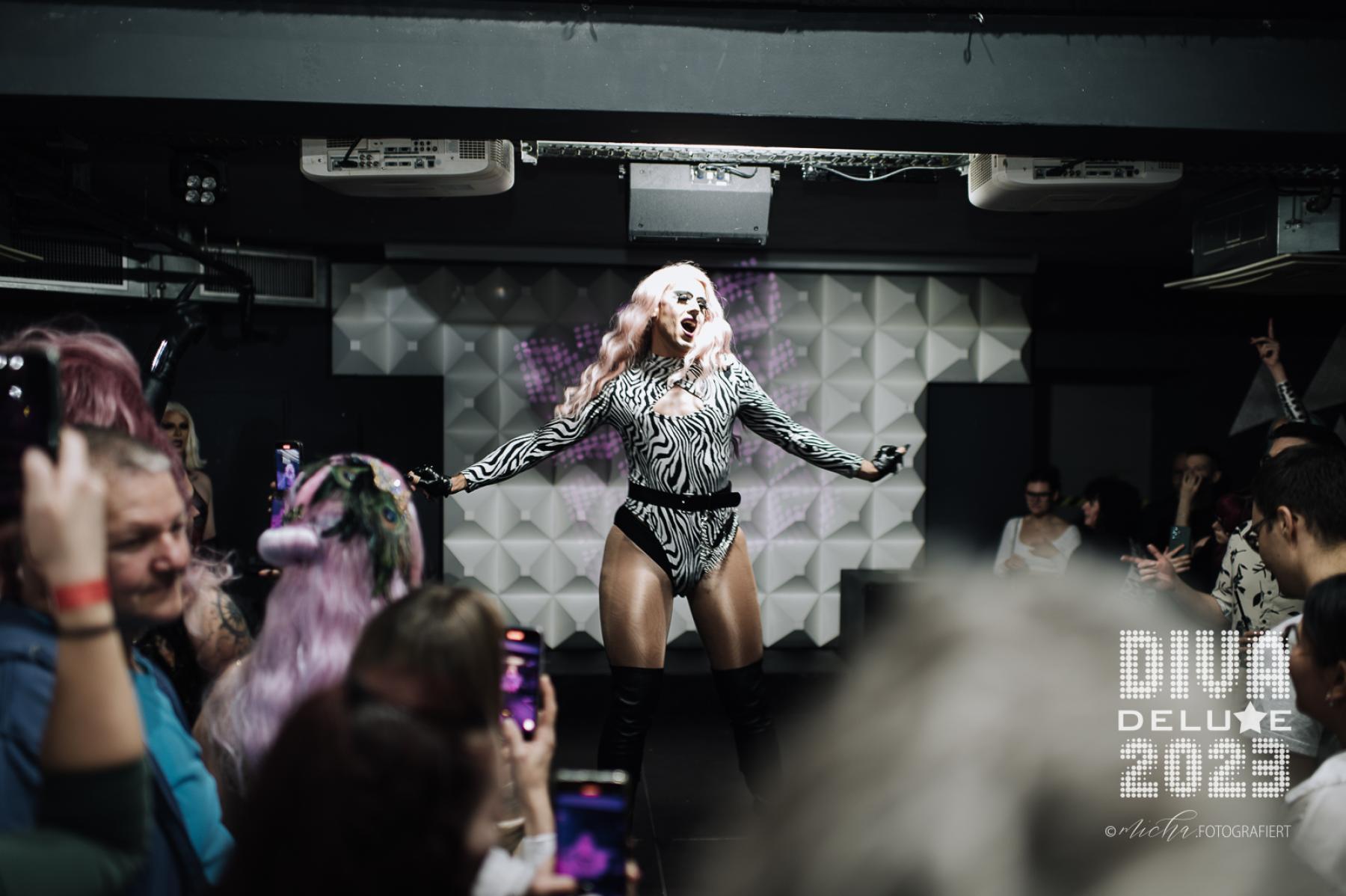 Diva Deluxe  18.11.2023 | Bild 200