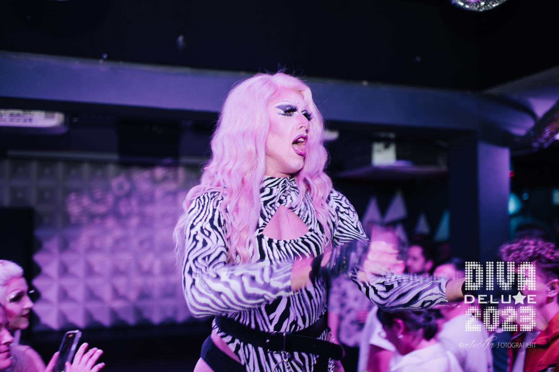 Diva Deluxe  18.11.2023 | Bild 213