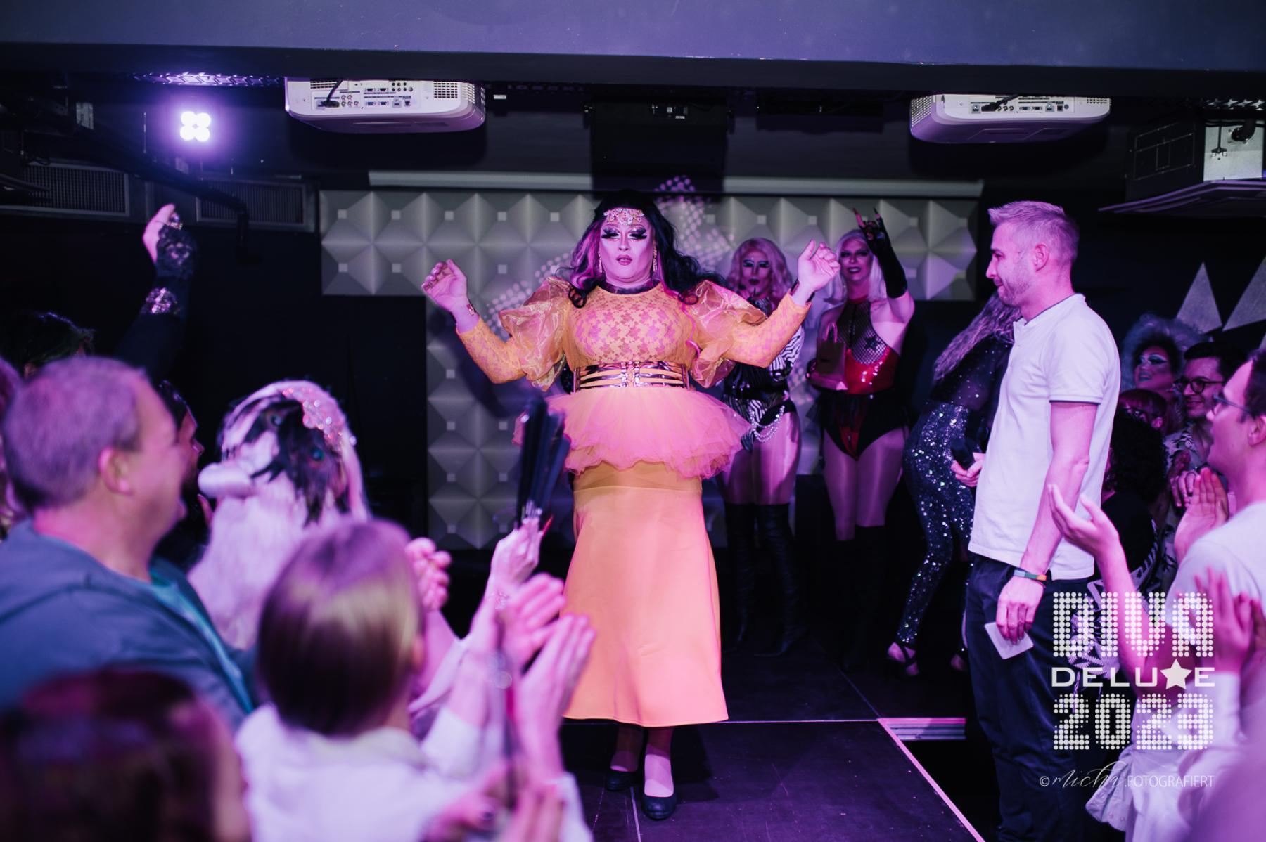 Diva Deluxe  18.11.2023 | Bild 259