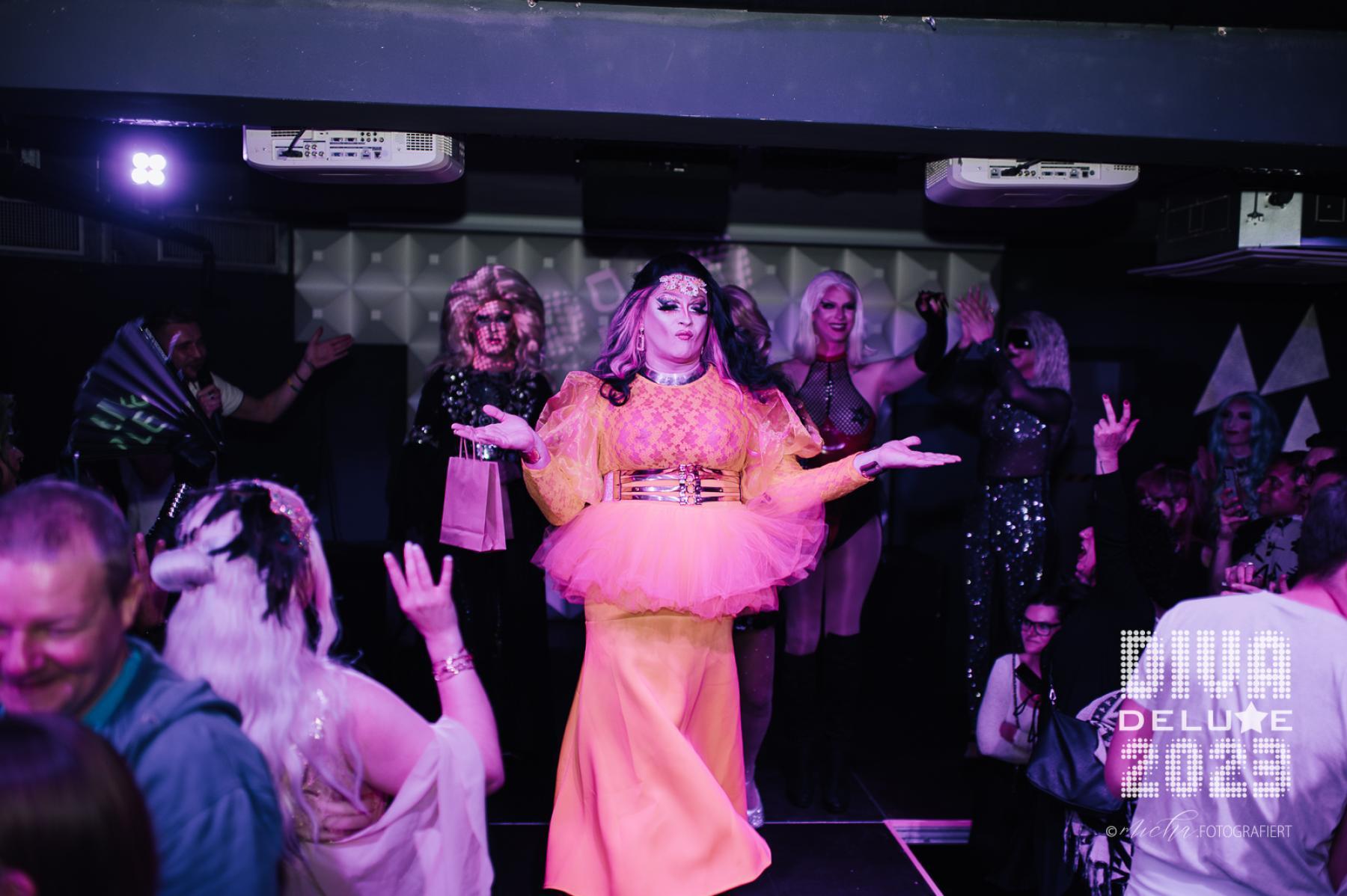 Diva Deluxe  18.11.2023 | Bild 275