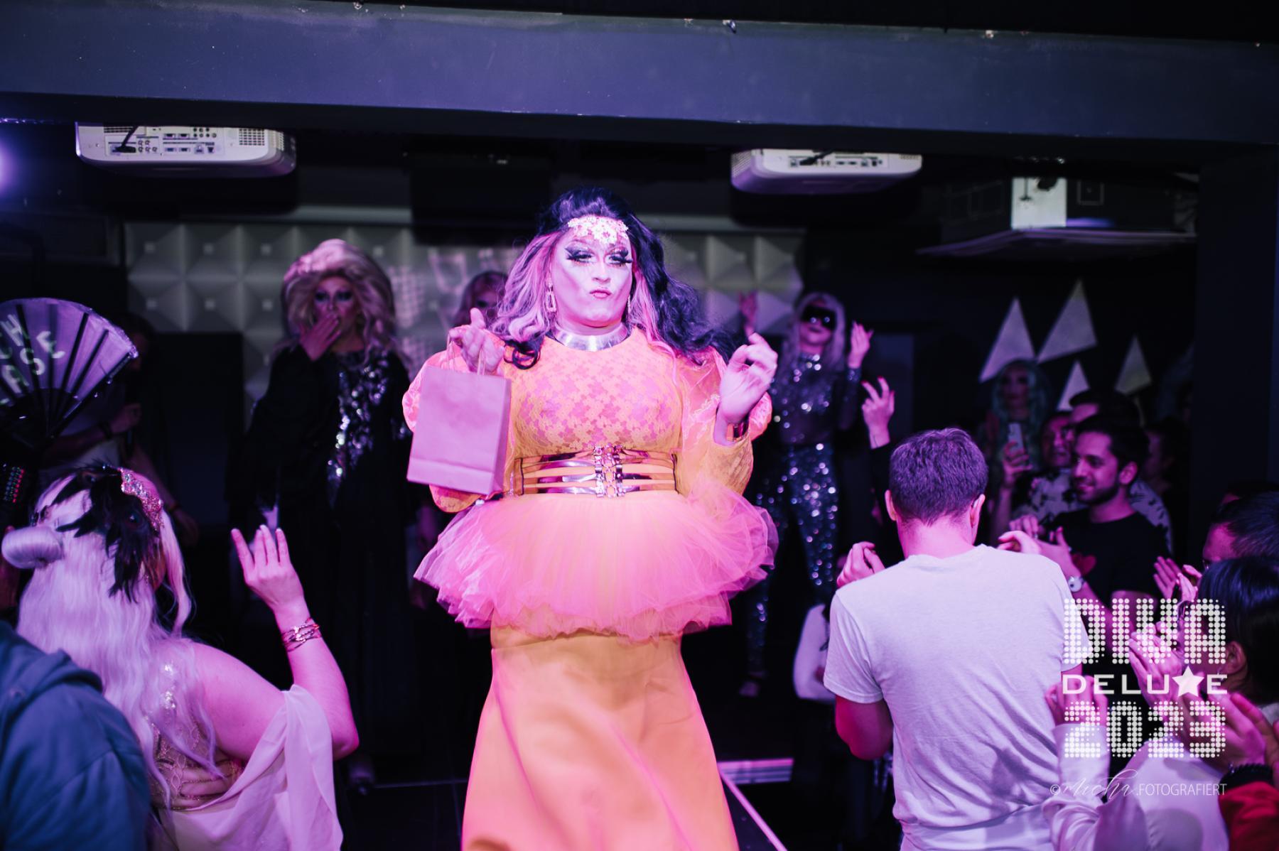 Diva Deluxe  18.11.2023 | Bild 277