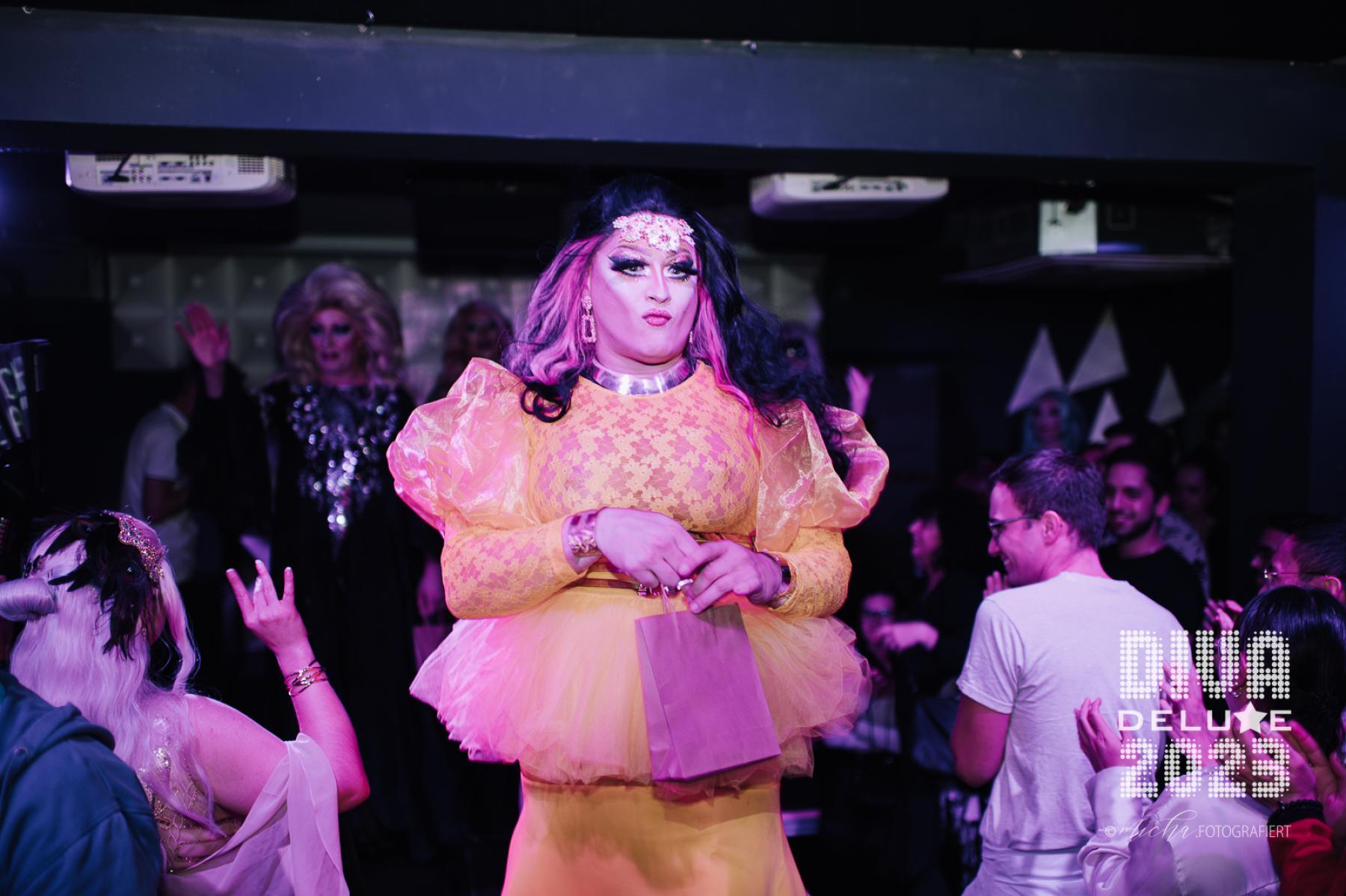 Diva Deluxe  18.11.2023 | Bild 278