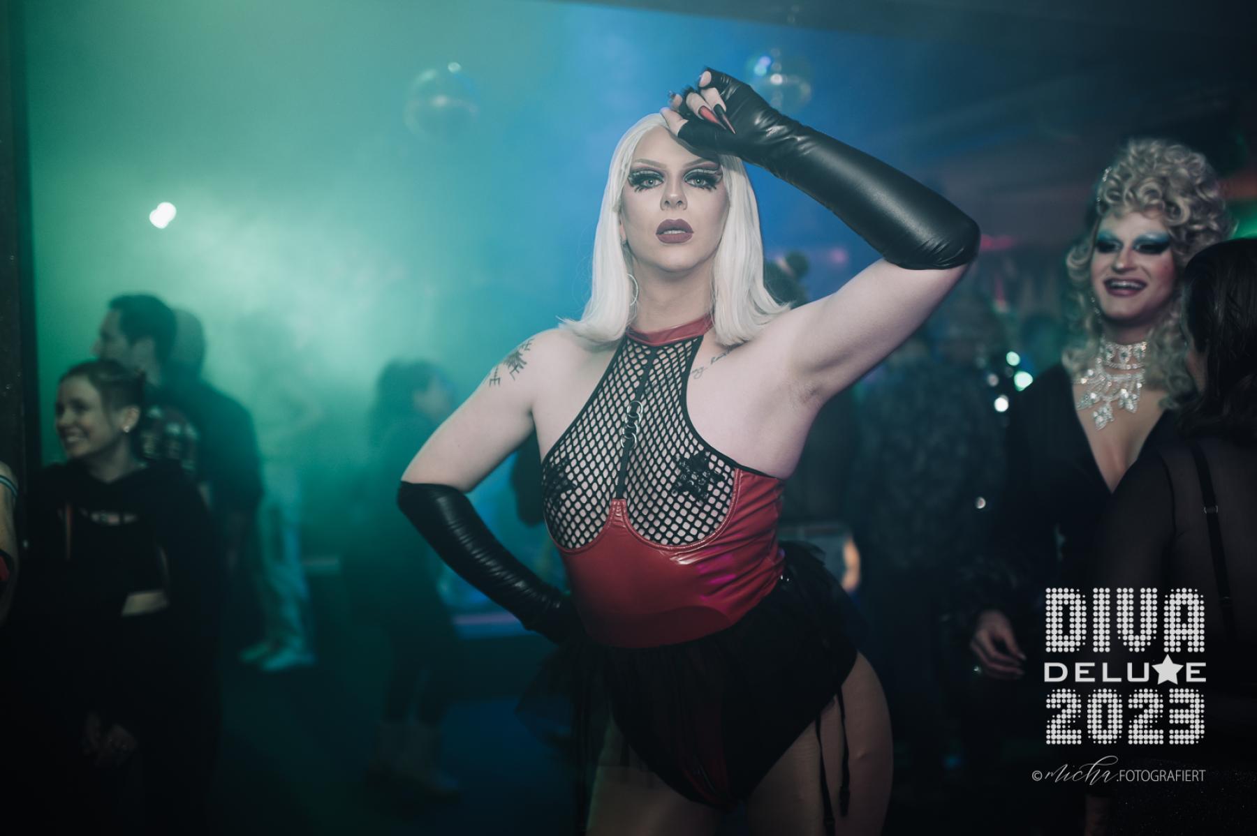 Diva Deluxe  18.11.2023 | Bild 297