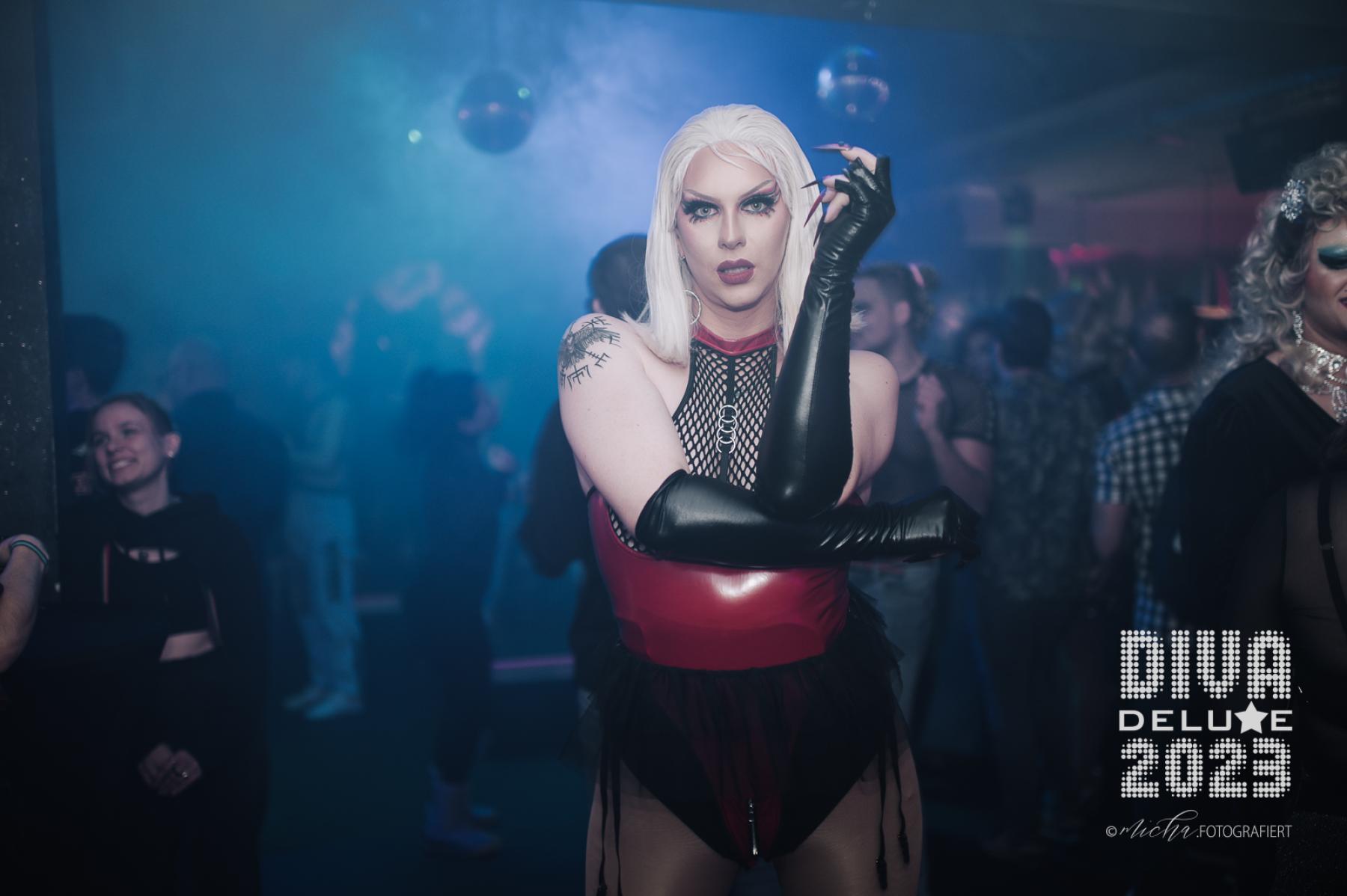 Diva Deluxe  18.11.2023 | Bild 298