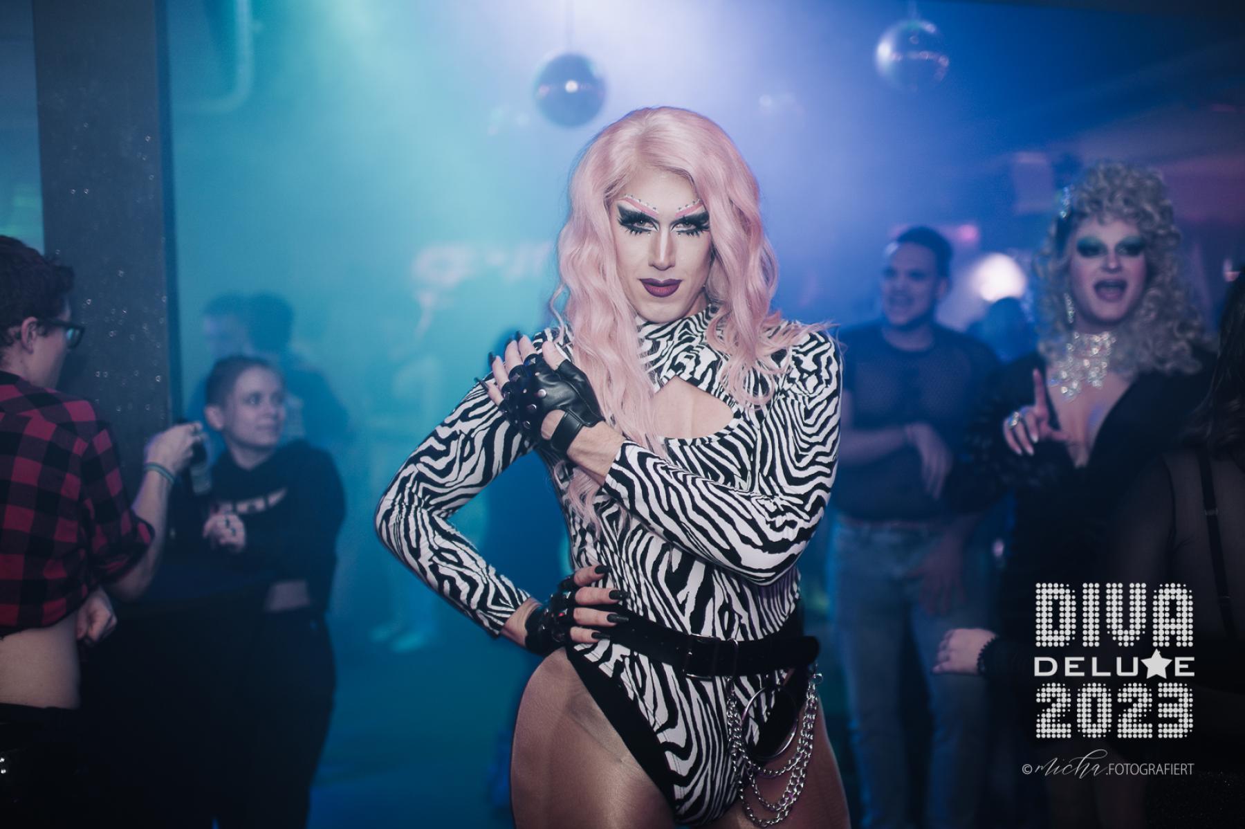 Diva Deluxe  18.11.2023 | Bild 304