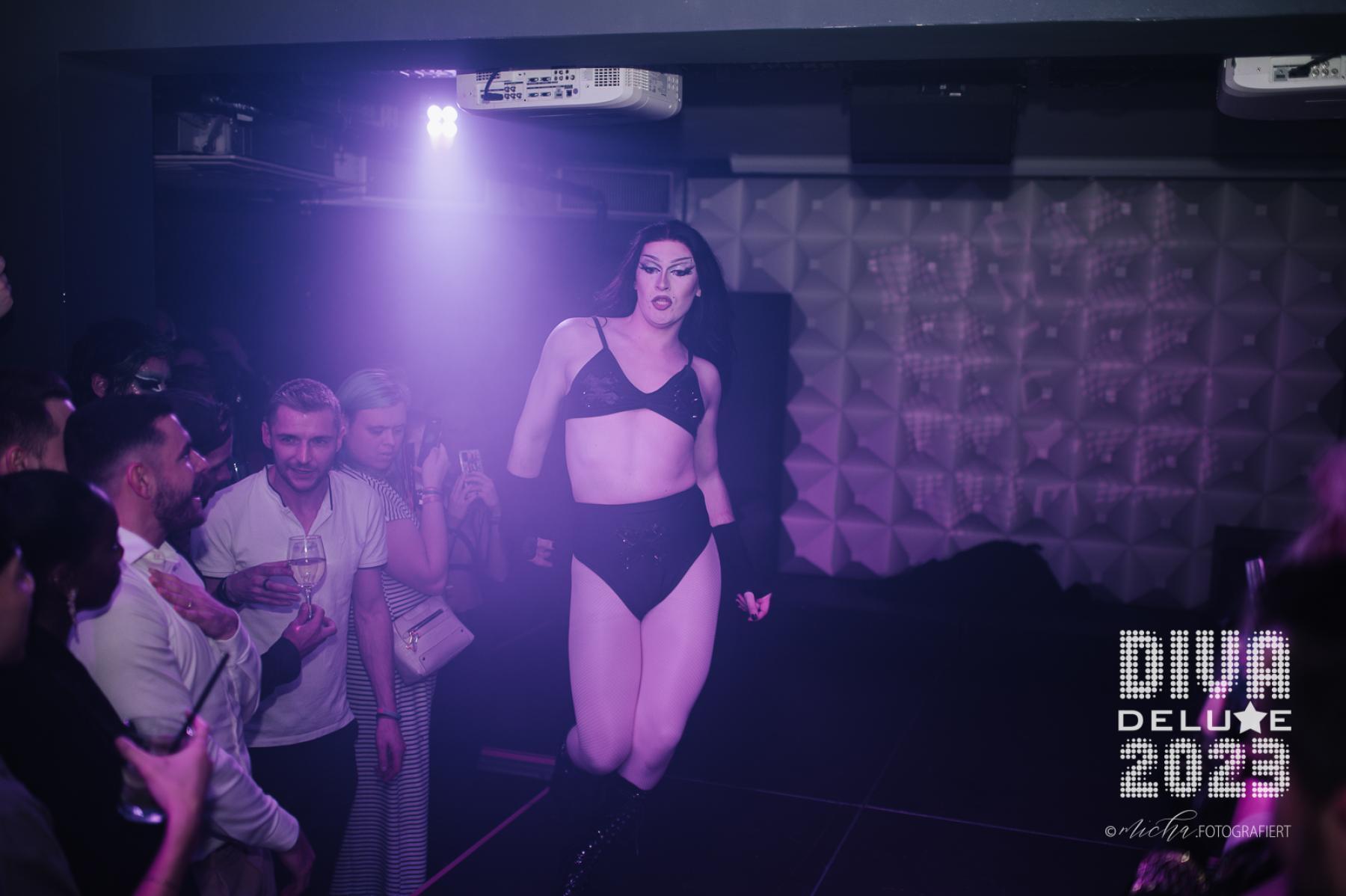 Diva Deluxe  18.11.2023 | Bild 343