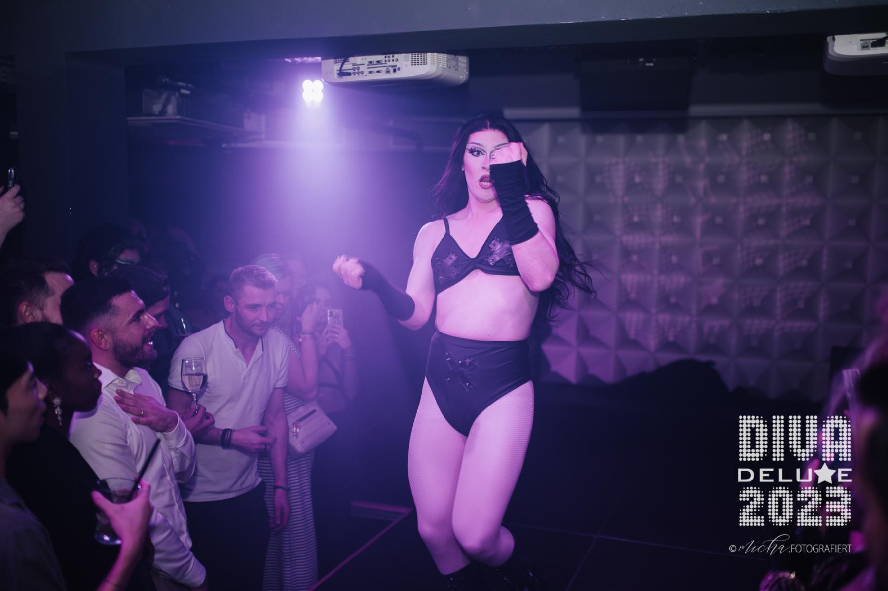 Diva Deluxe  18.11.2023 | Bild 344