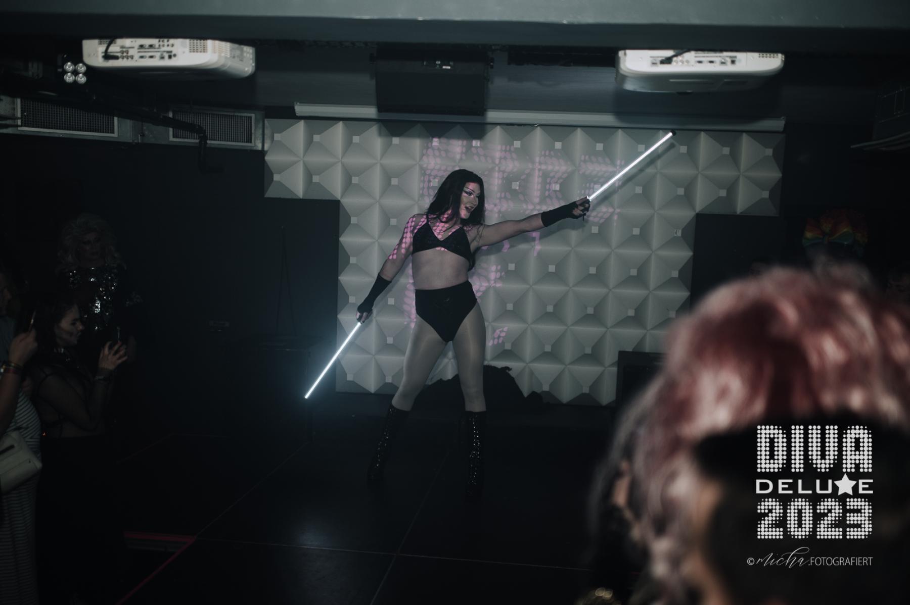 Diva Deluxe  18.11.2023 | Bild 352