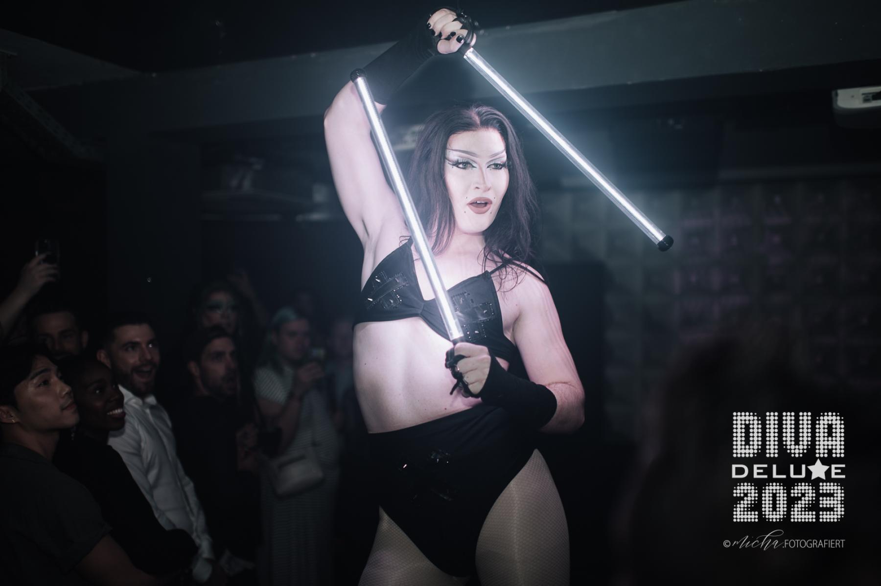 Diva Deluxe  18.11.2023 | Bild 356