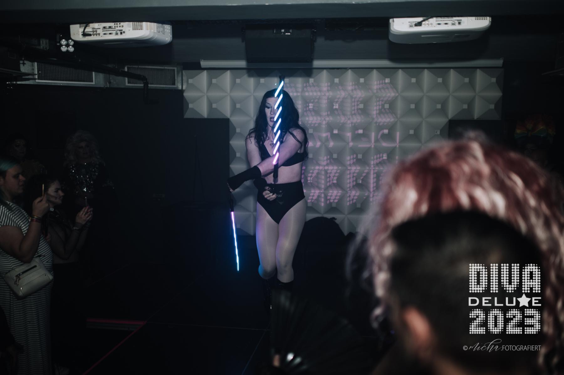 Diva Deluxe  18.11.2023 | Bild 362