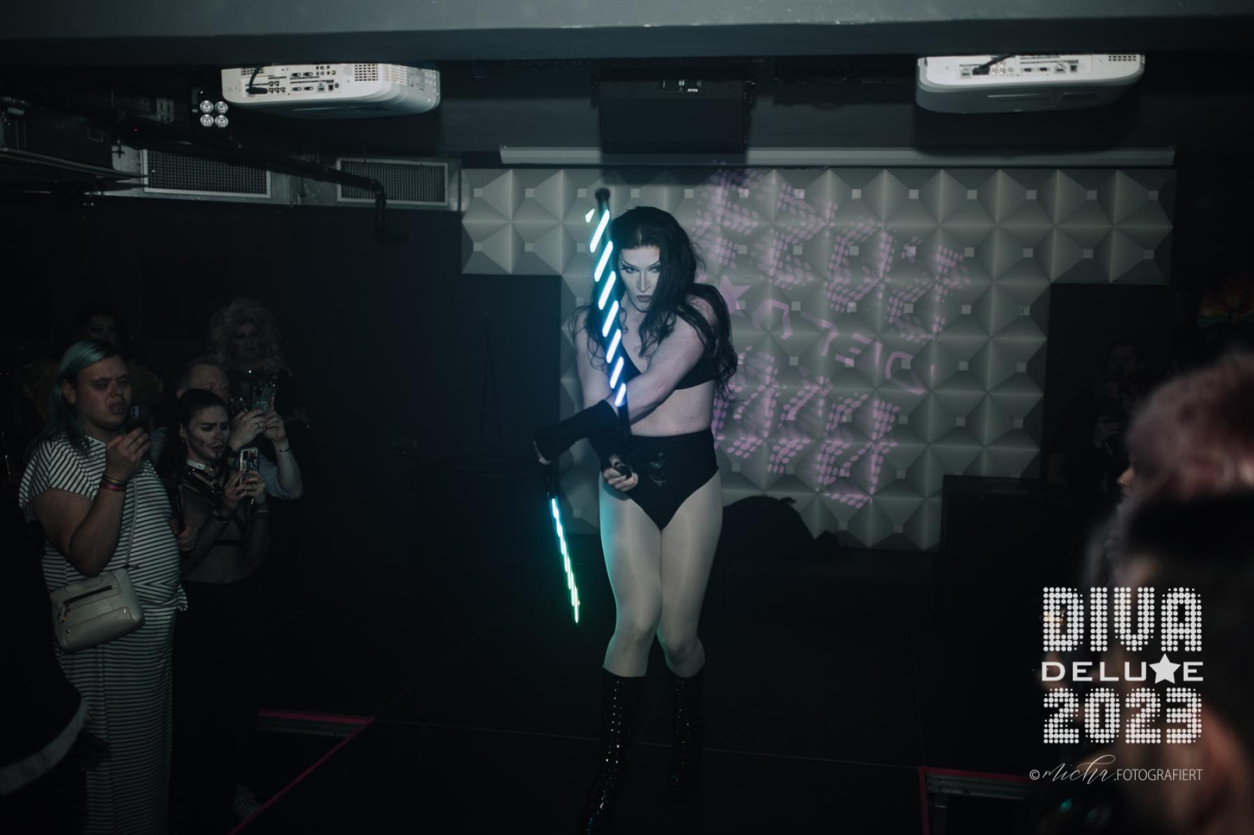 Diva Deluxe  18.11.2023 | Bild 370