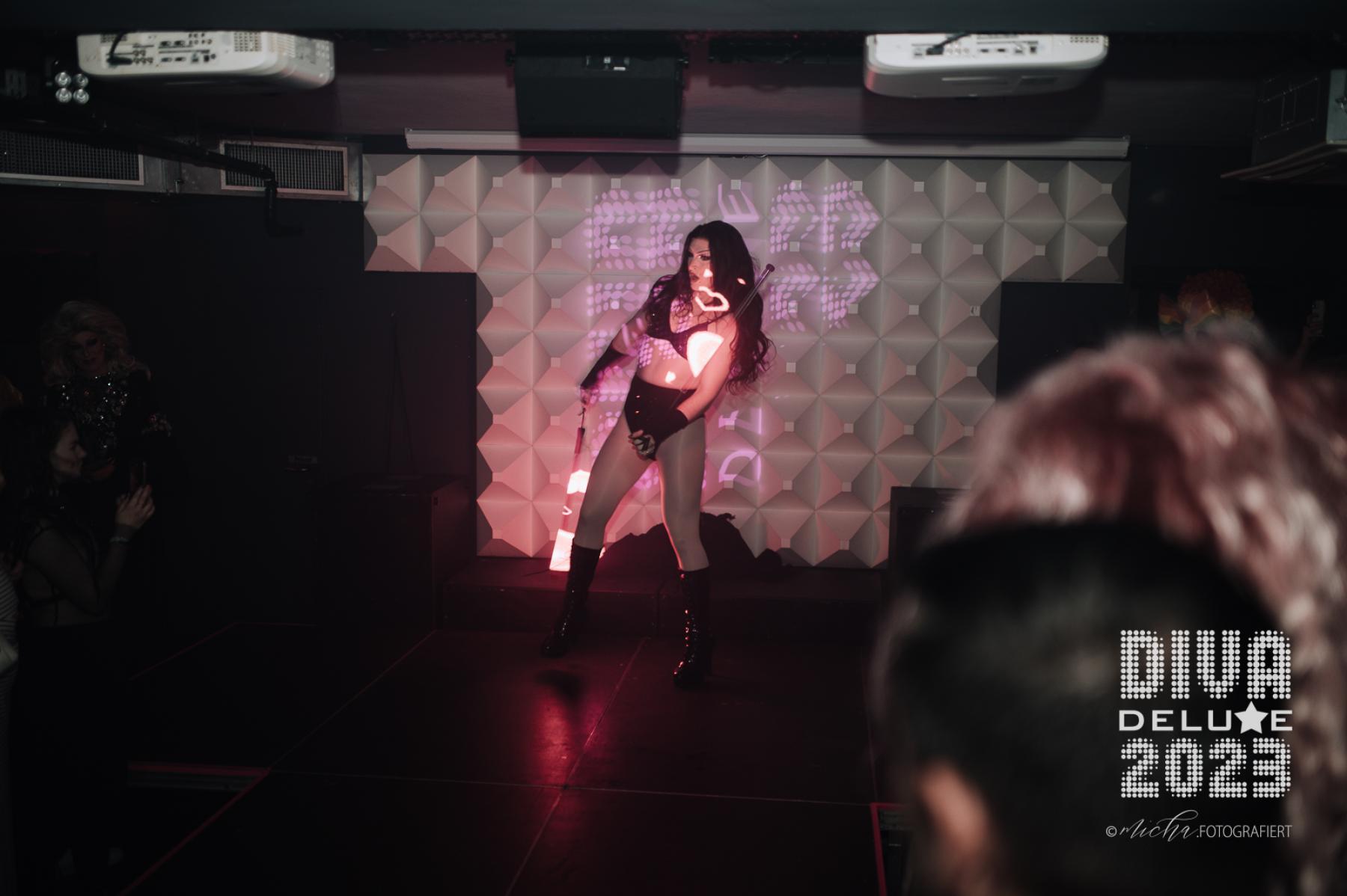 Diva Deluxe  18.11.2023 | Bild 371