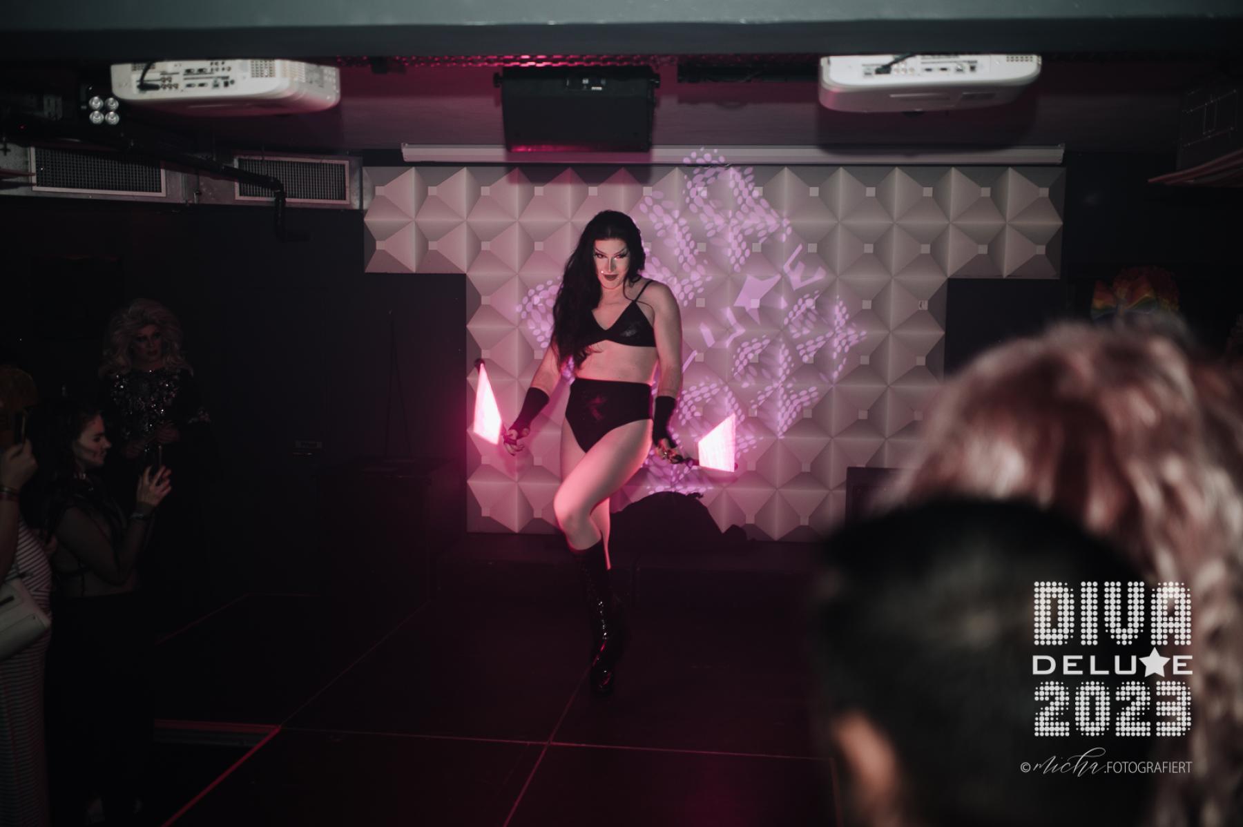 Diva Deluxe  18.11.2023 | Bild 373