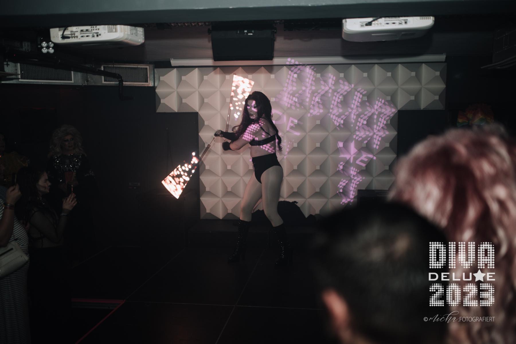 Diva Deluxe  18.11.2023 | Bild 376