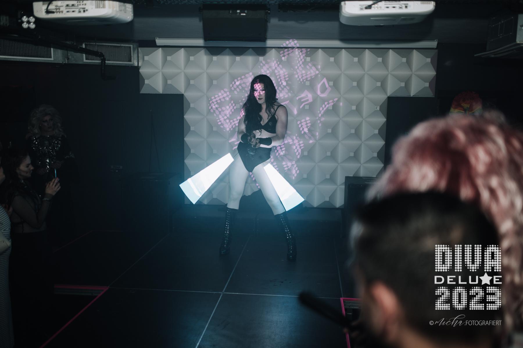 Diva Deluxe  18.11.2023 | Bild 379