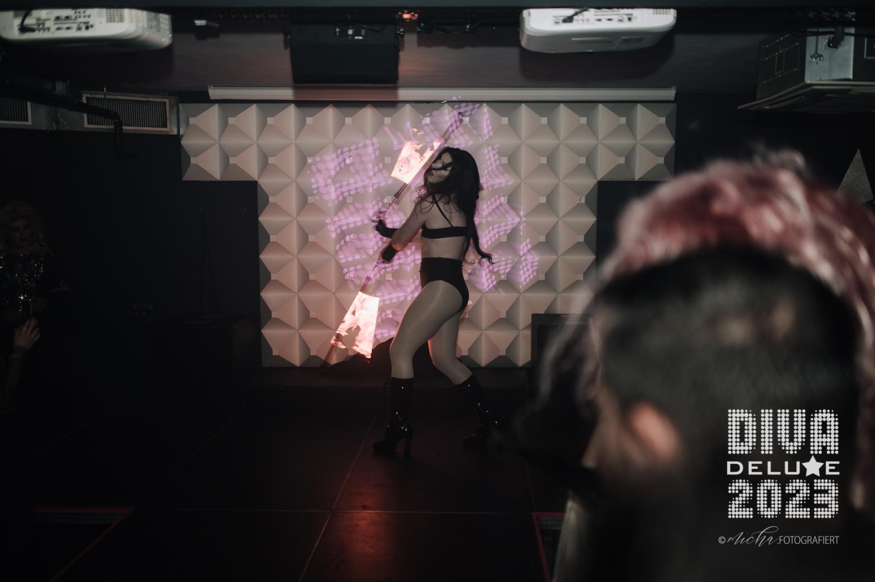 Diva Deluxe  18.11.2023 | Bild 382