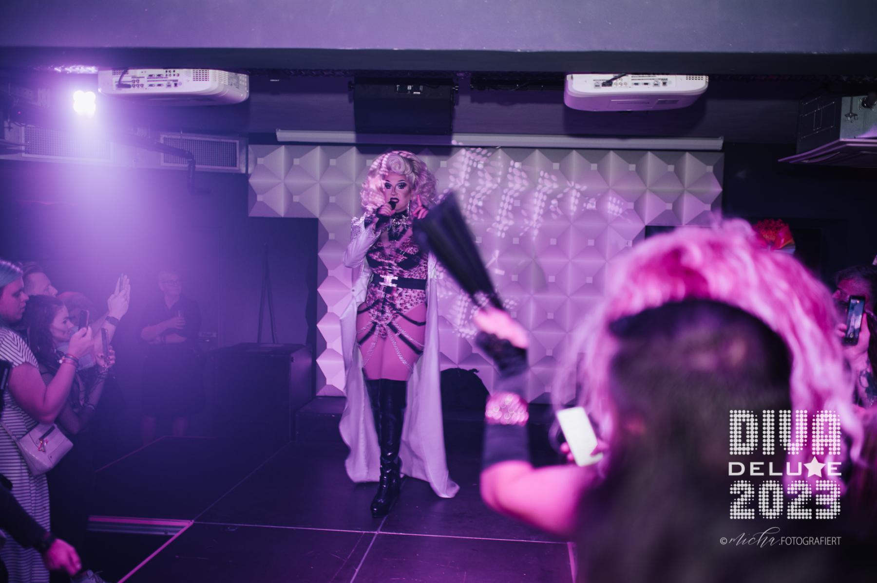 Diva Deluxe  18.11.2023 | Bild 416