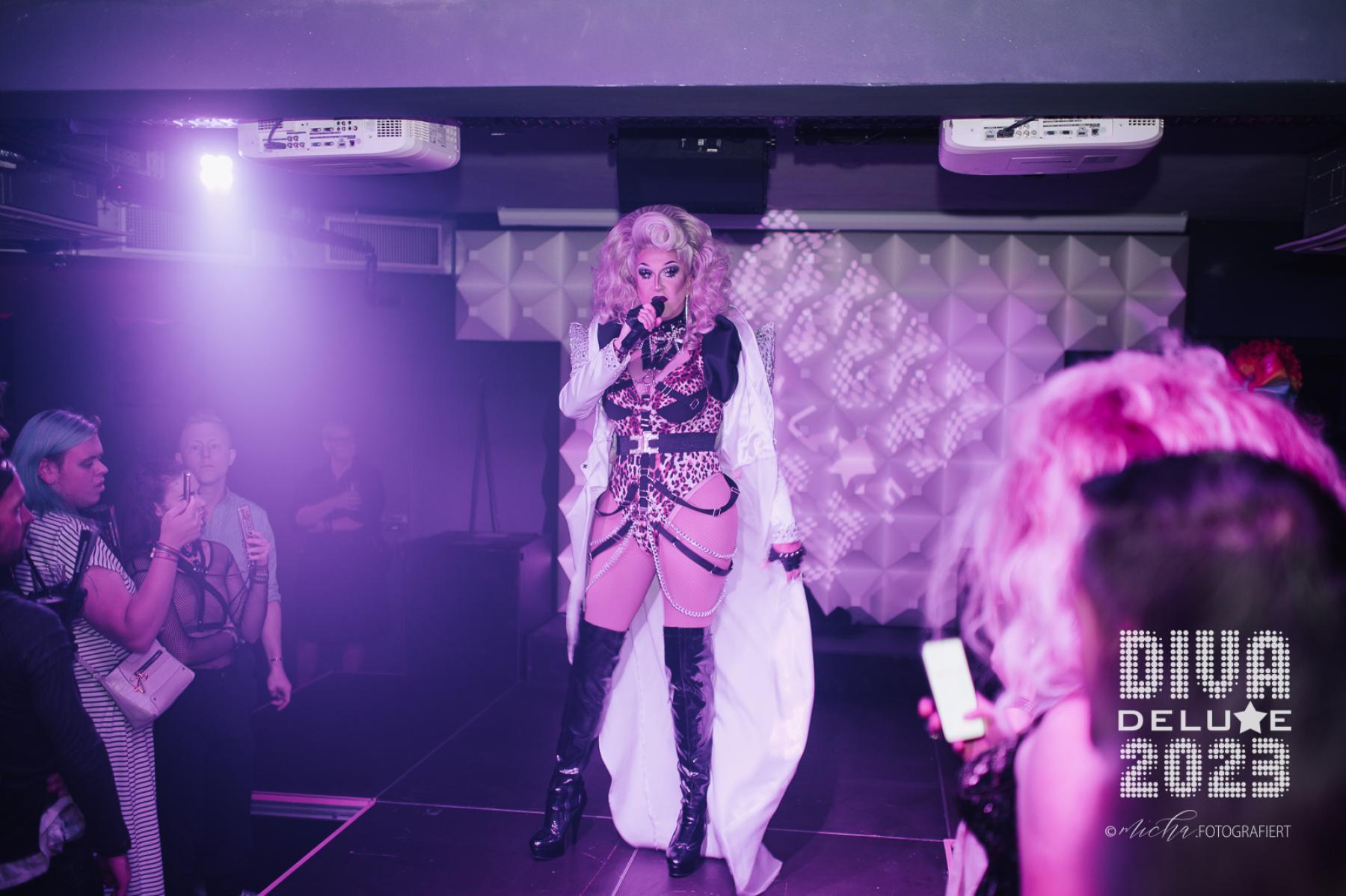 Diva Deluxe  18.11.2023 | Bild 417