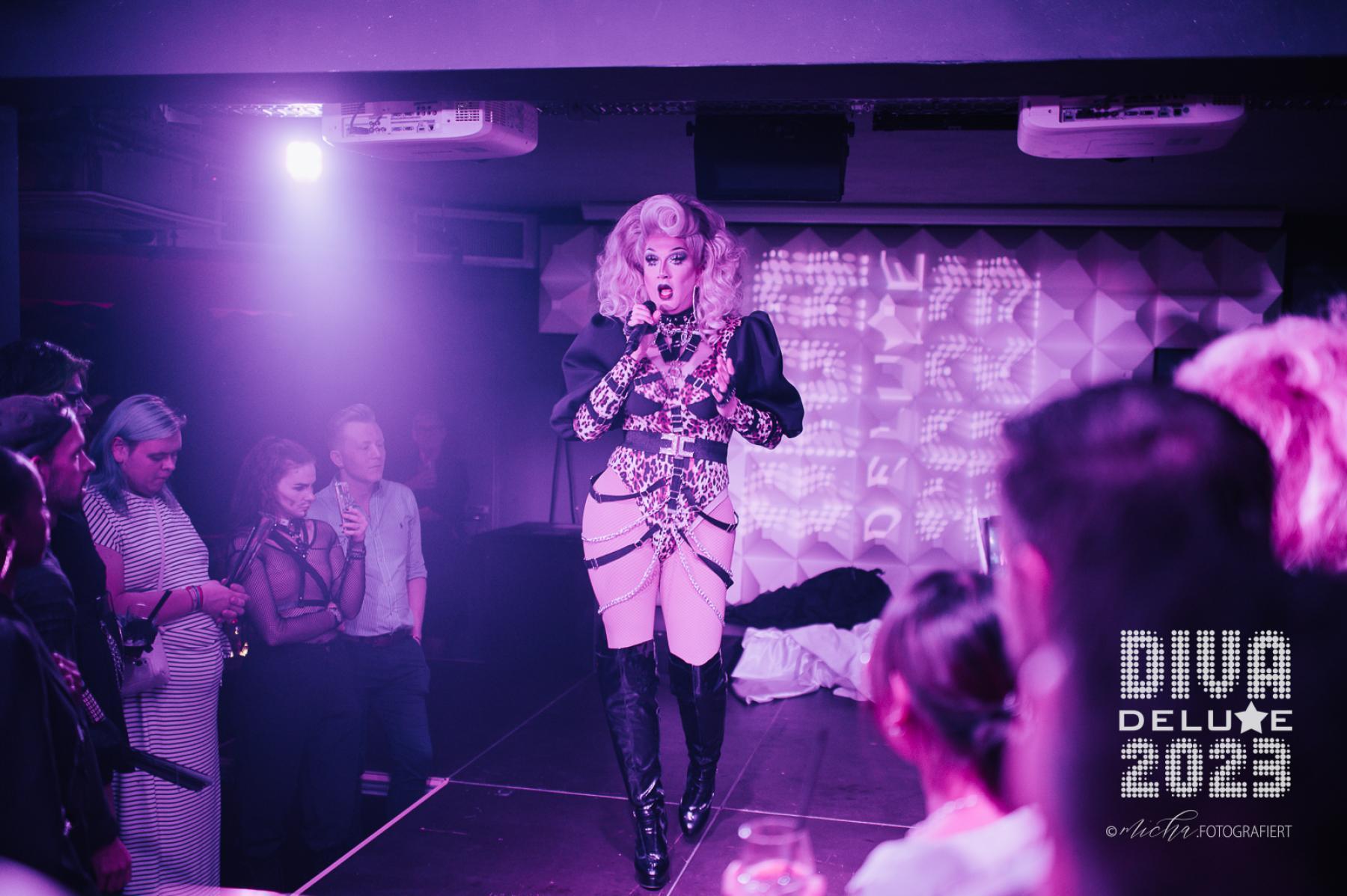 Diva Deluxe  18.11.2023 | Bild 443