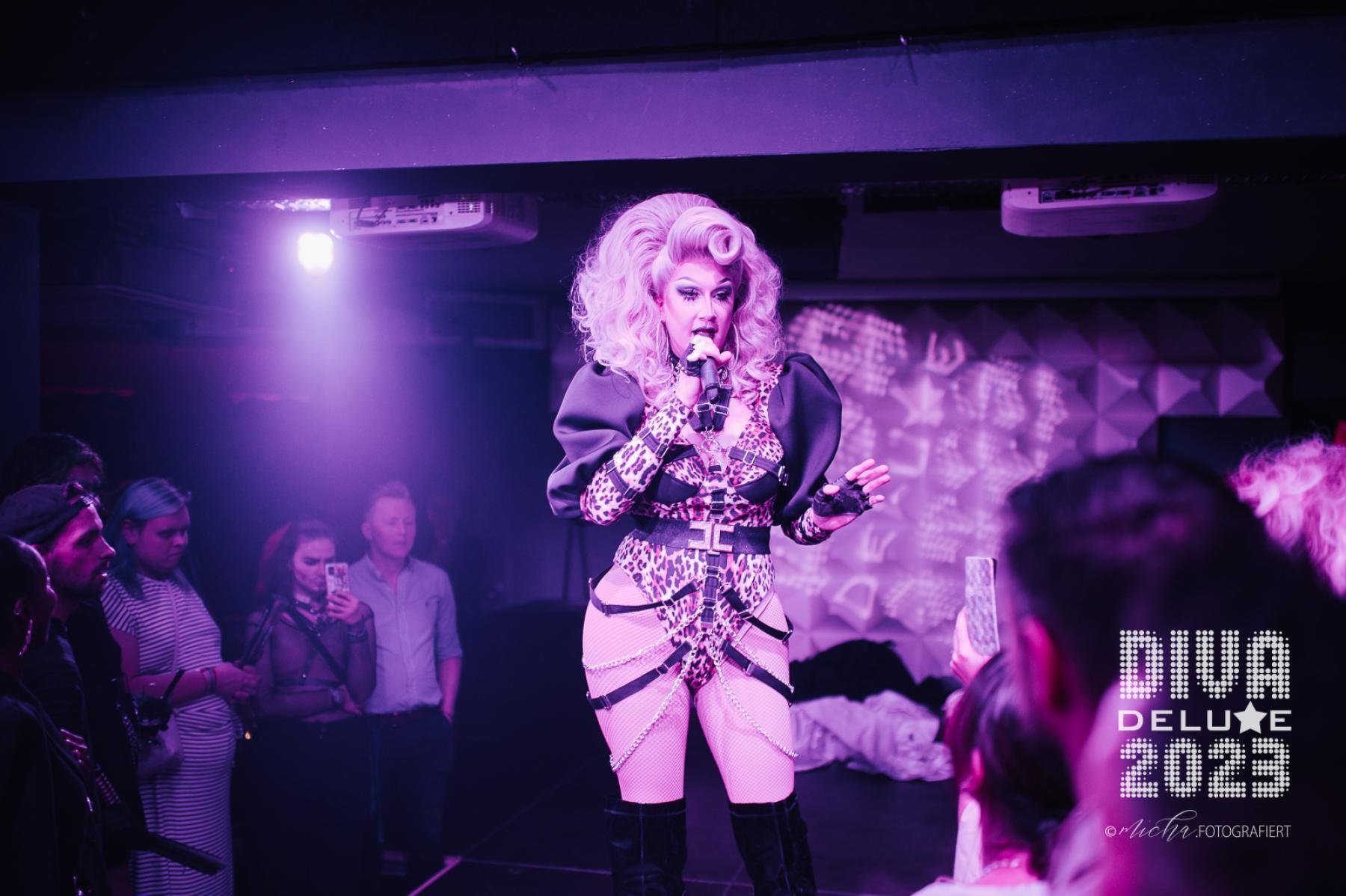 Diva Deluxe  18.11.2023 | Bild 445