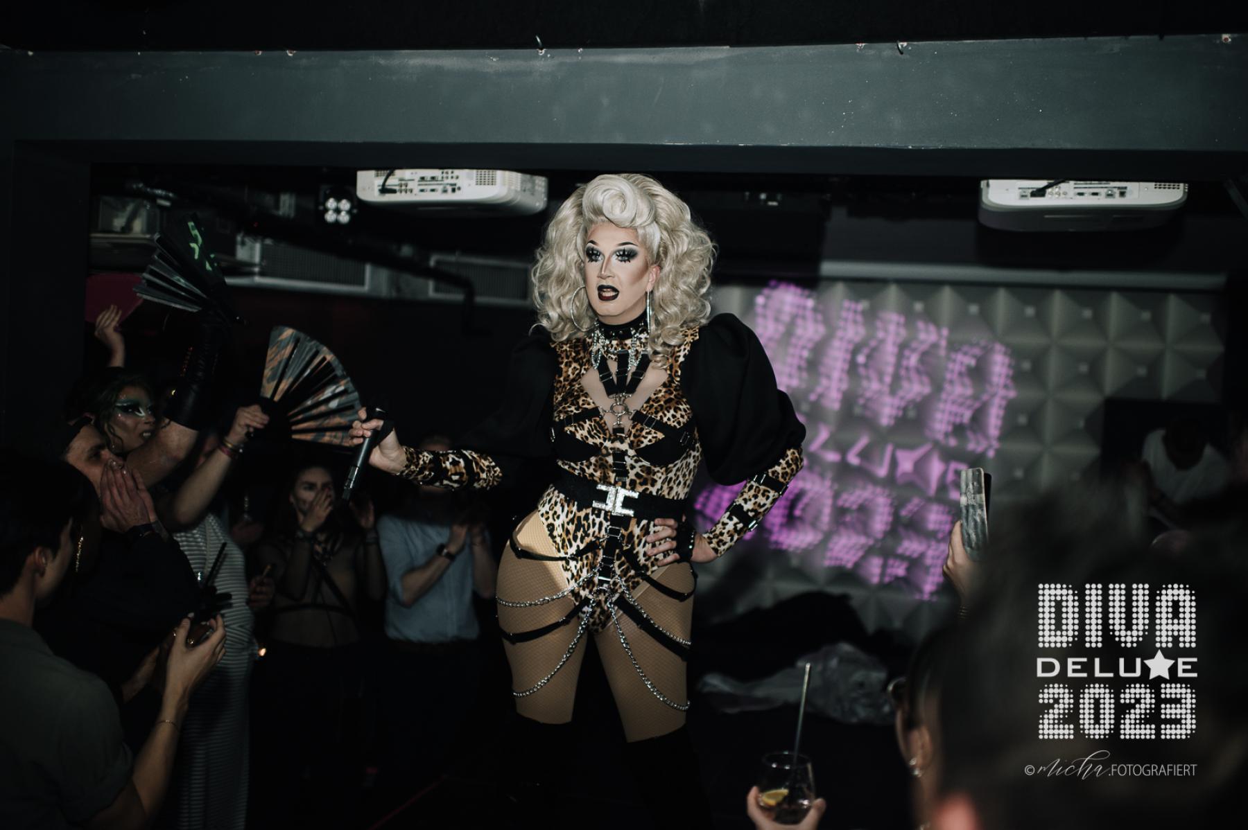 Diva Deluxe  18.11.2023 | Bild 449