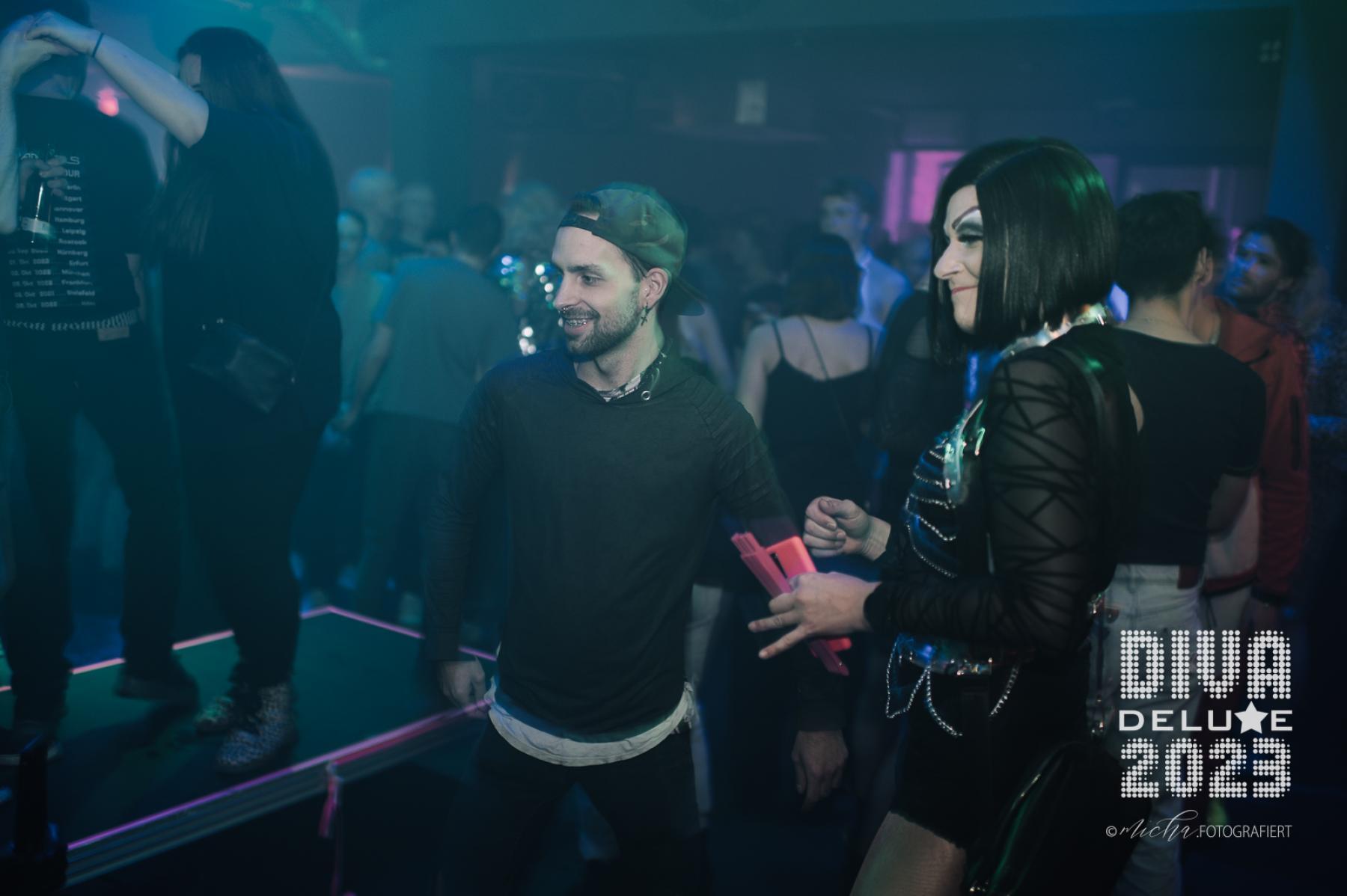 Diva Deluxe  18.11.2023 | Bild 483