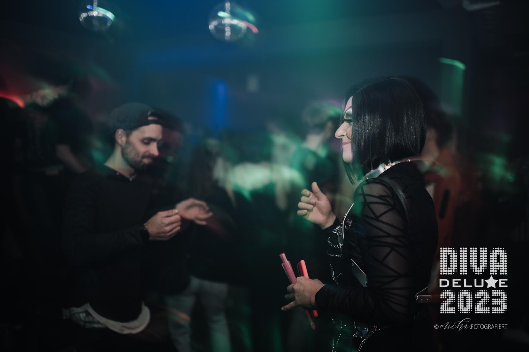 Diva Deluxe  18.11.2023 | Bild 484