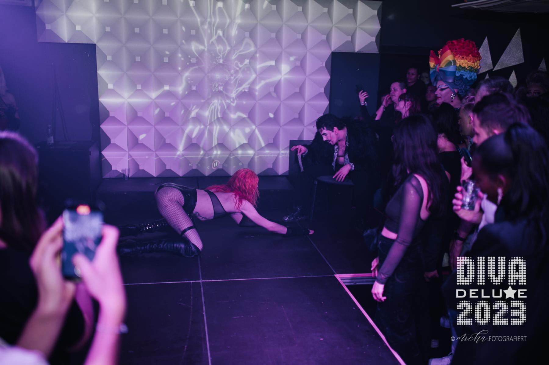 Diva Deluxe  18.11.2023 | Bild 498