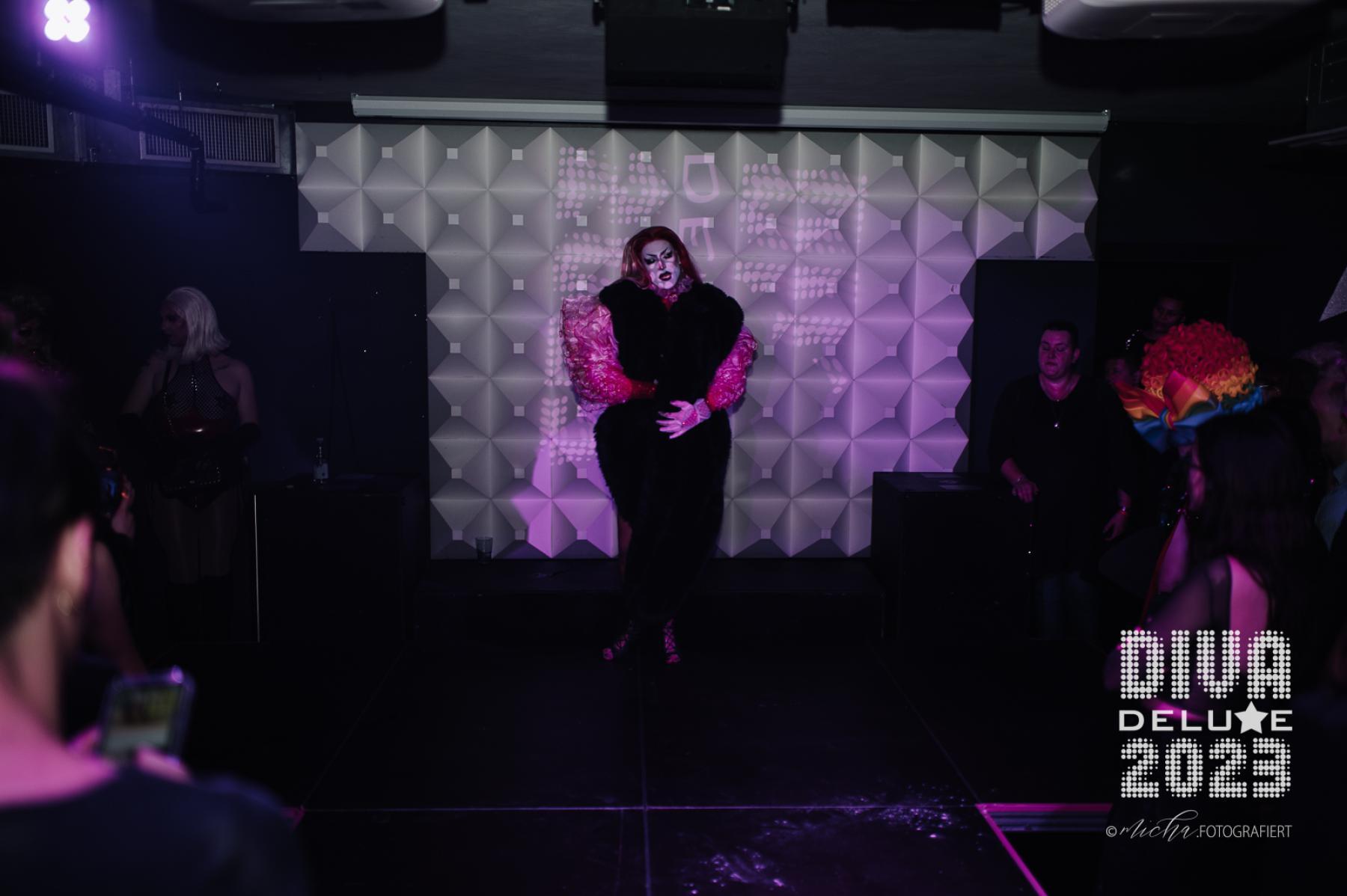 Diva Deluxe  18.11.2023 | Bild 559