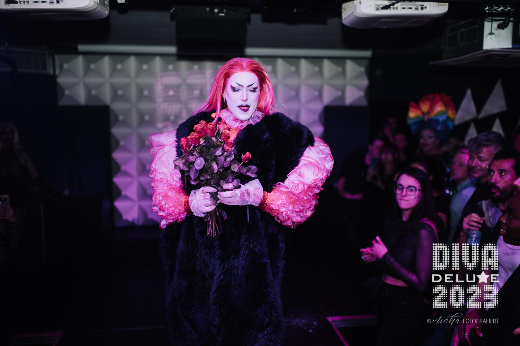 Diva Deluxe  18.11.2023 | Bild 574