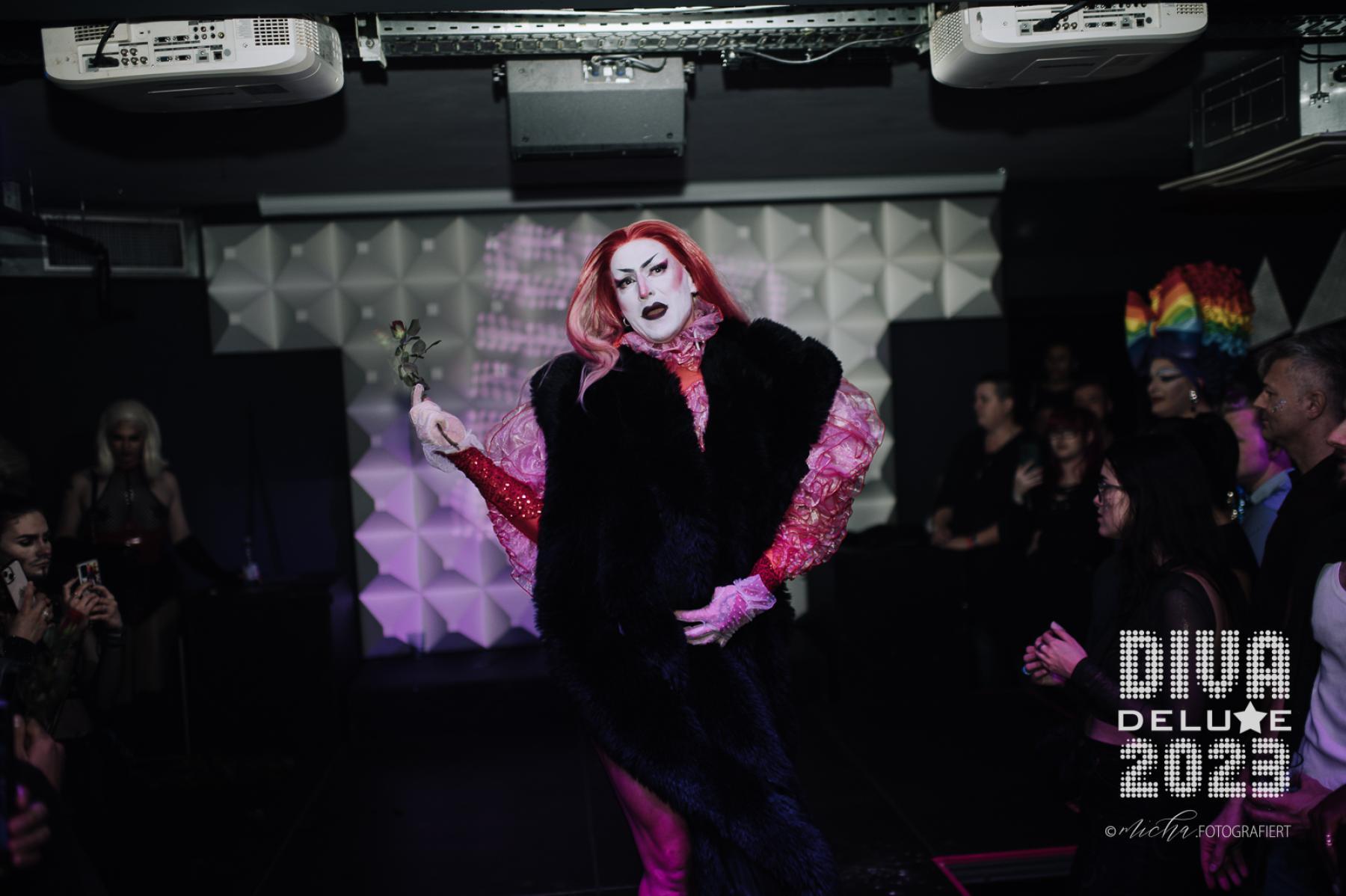 Diva Deluxe  18.11.2023 | Bild 576
