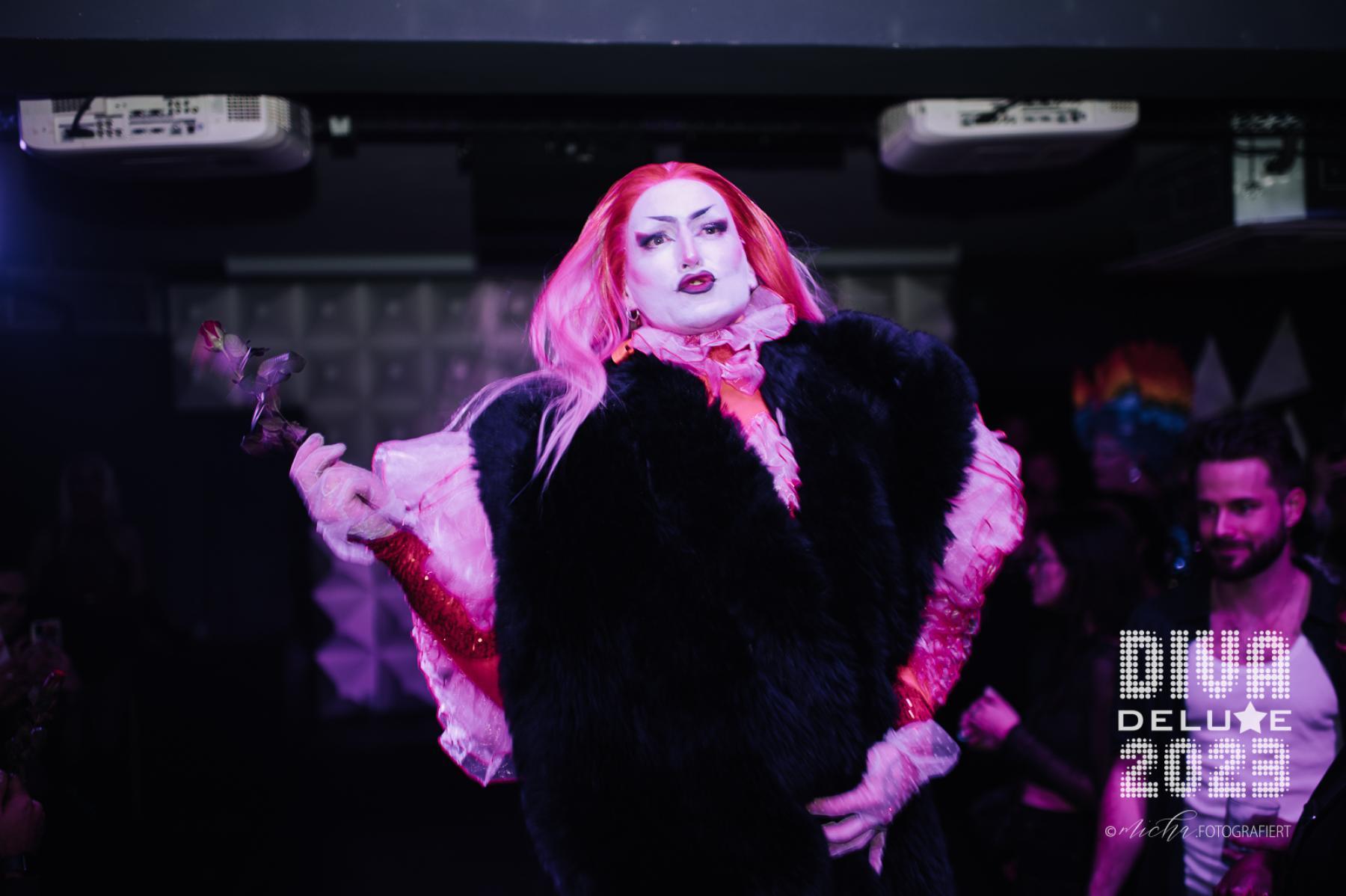 Diva Deluxe  18.11.2023 | Bild 577