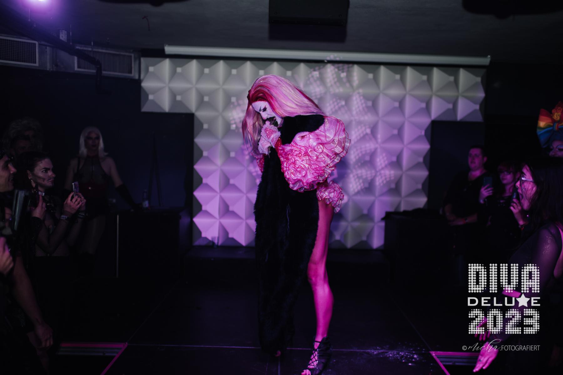 Diva Deluxe  18.11.2023 | Bild 584