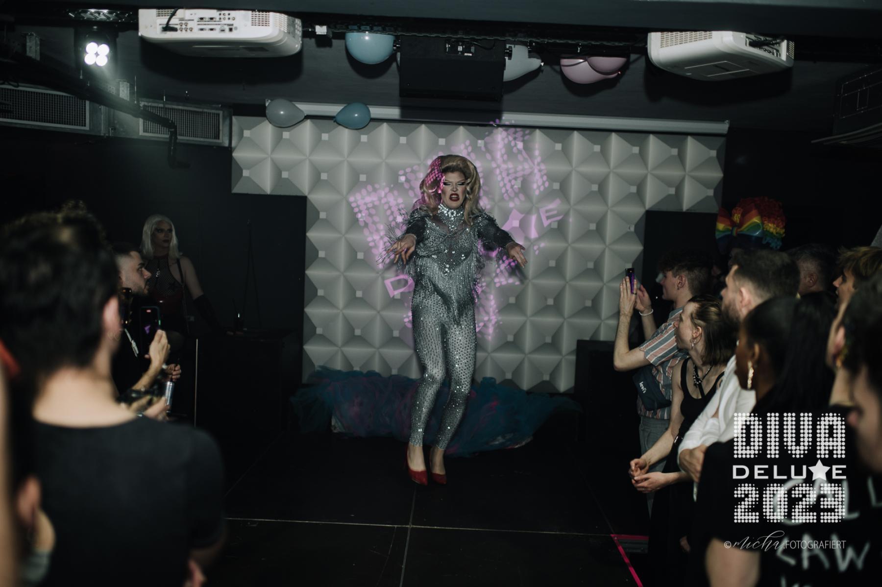 Diva Deluxe  18.11.2023 | Bild 677