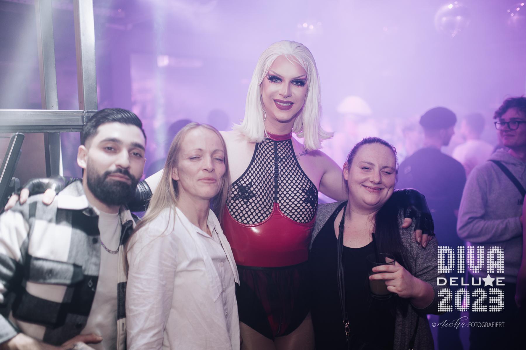 Diva Deluxe  18.11.2023 | Bild 703